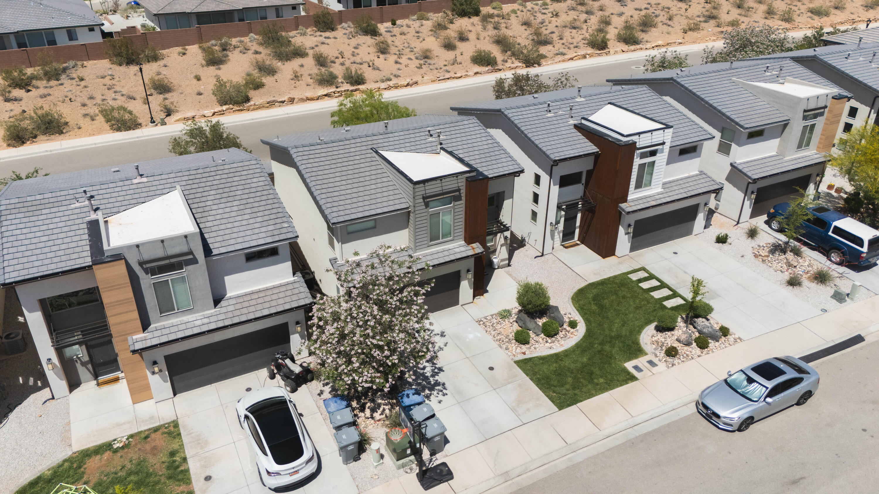DESERT HOLLOW - Residential