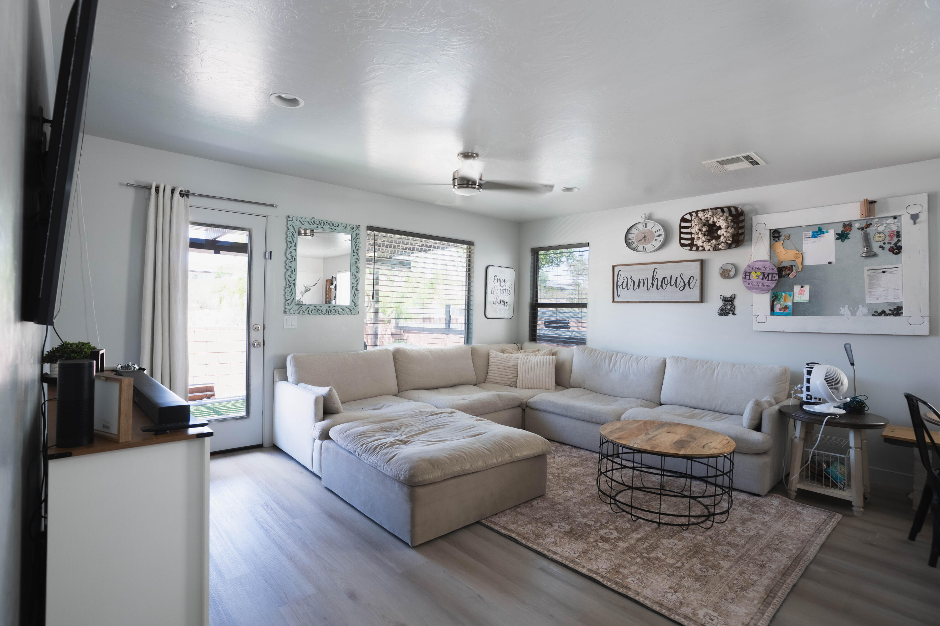 DESERT HOLLOW - Residential