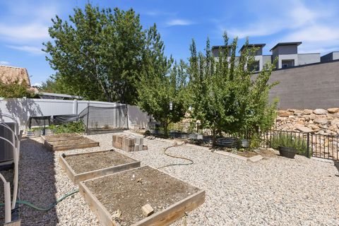 Tiny photo for 1360 E Telegraph ST #5, Washington, UT 84780 (MLS # 26-274066)