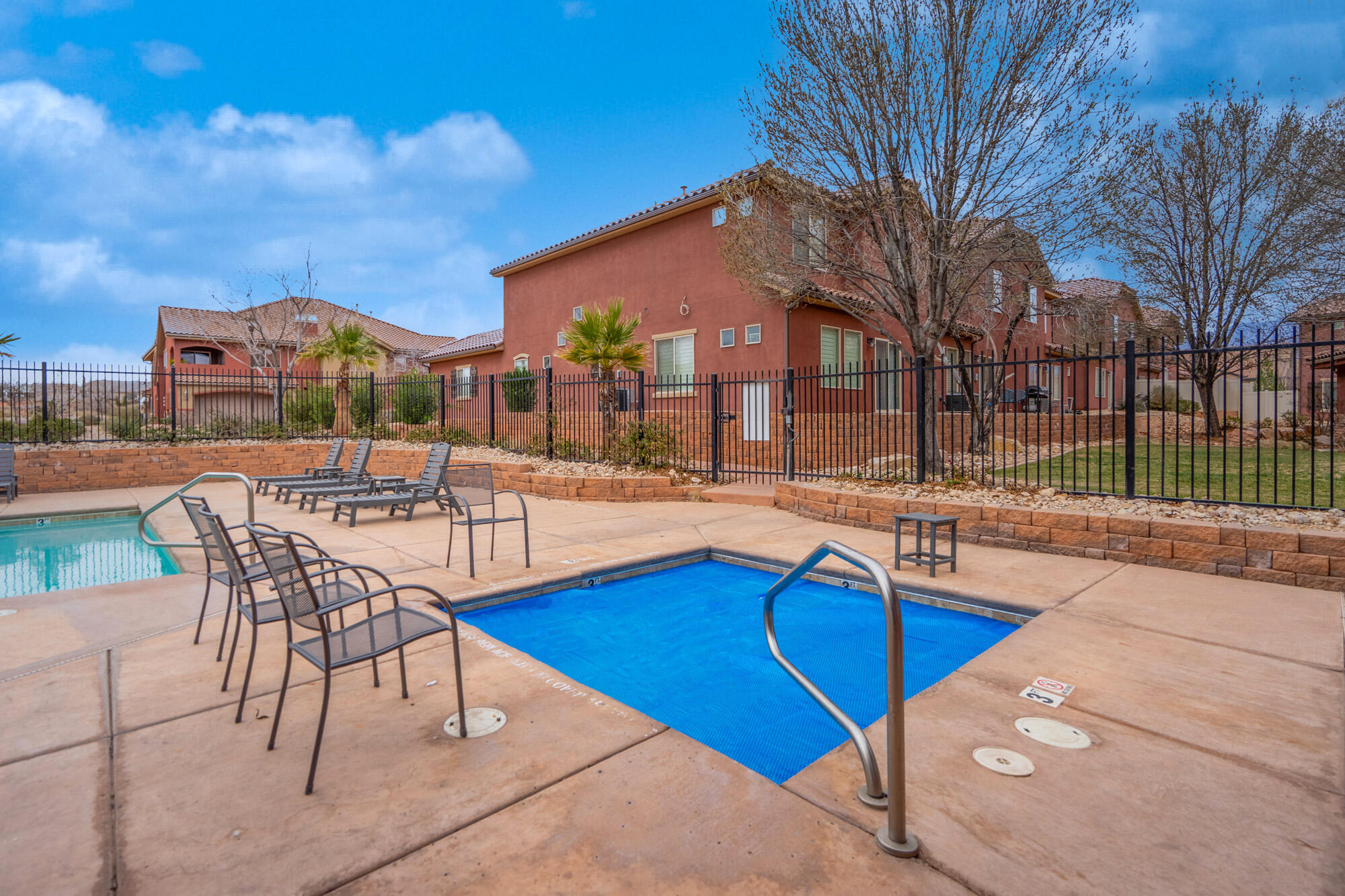 VILLAS AT SIENNA HILLS - Residential