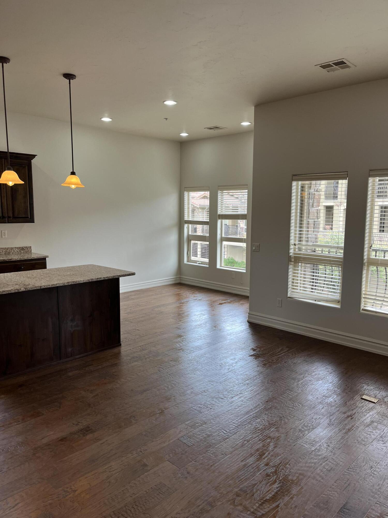 BELLA TERRAZZA AT SUNBROOK - Residential