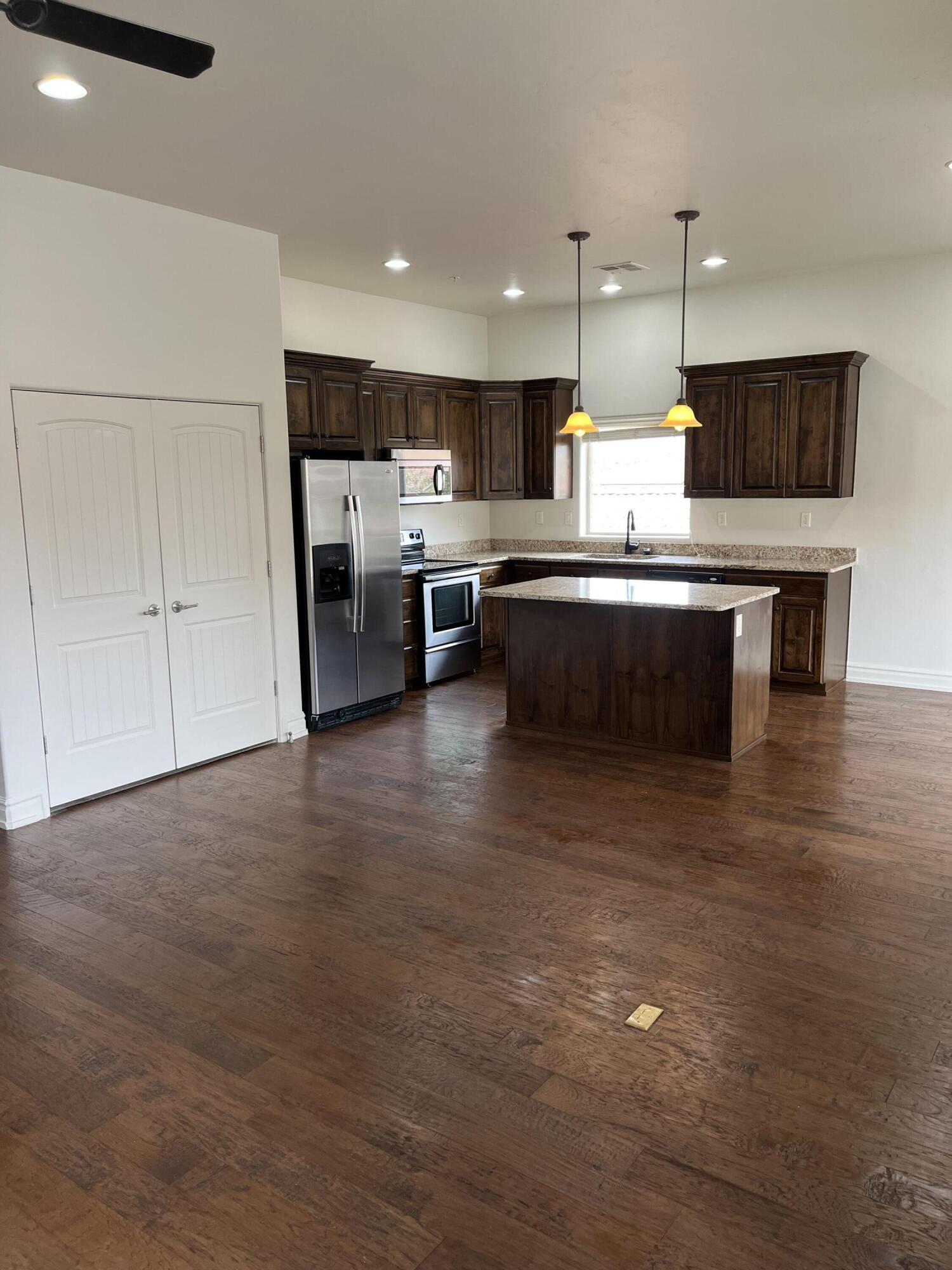 BELLA TERRAZZA AT SUNBROOK - Residential