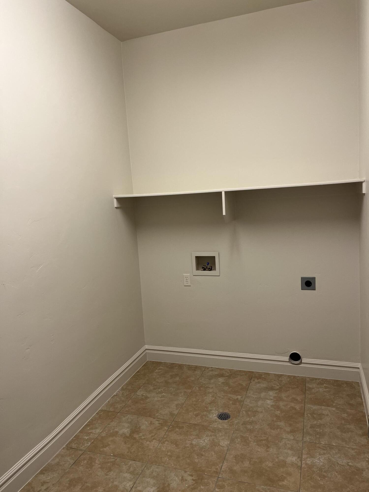 BELLA TERRAZZA AT SUNBROOK - Residential