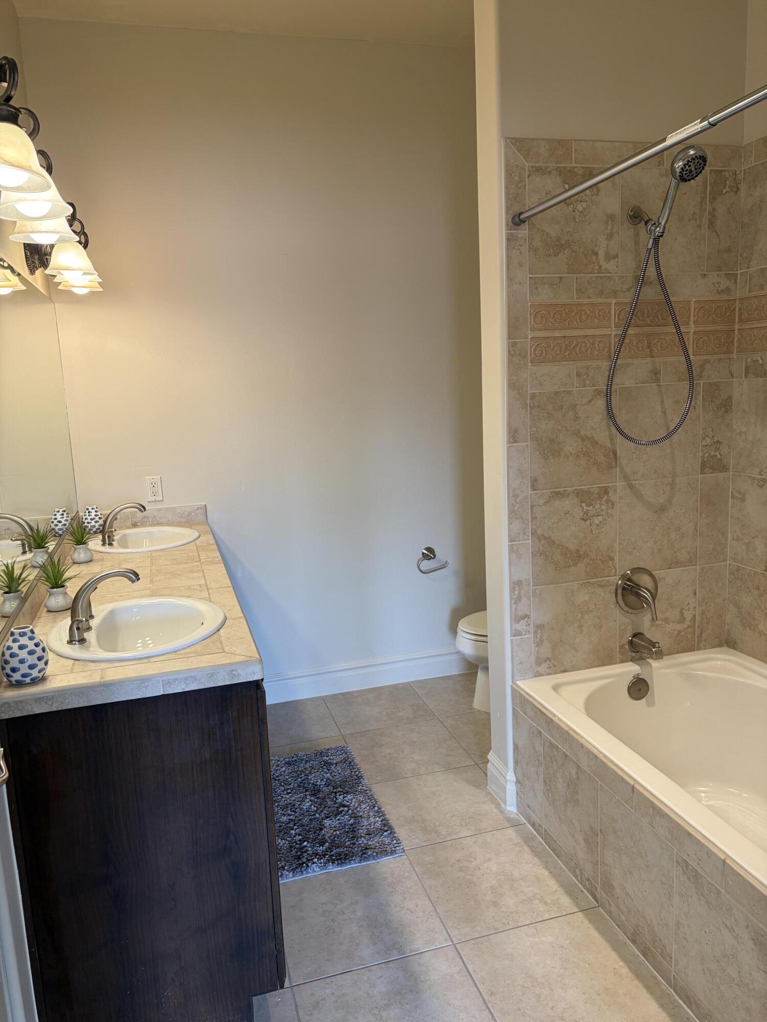 BELLA TERRAZZA AT SUNBROOK - Residential