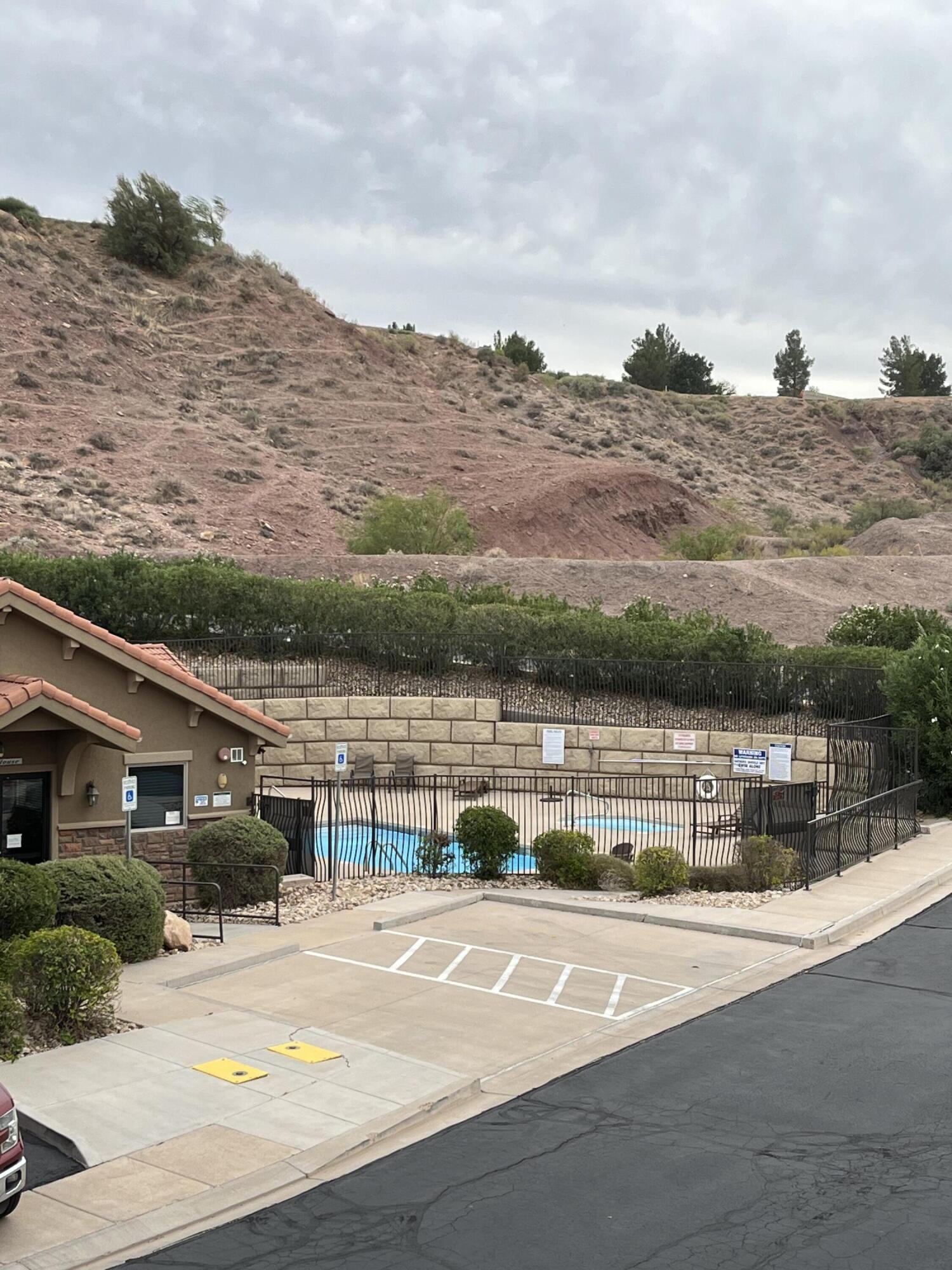 BELLA TERRAZZA AT SUNBROOK - Residential