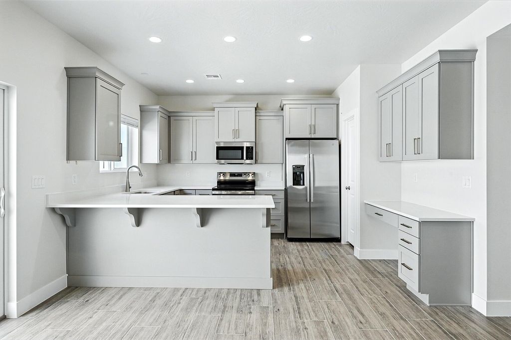 Photo of 51 S 4375 W 32 #32, Cedar City, UT 84720 (MLS # 26-271626)