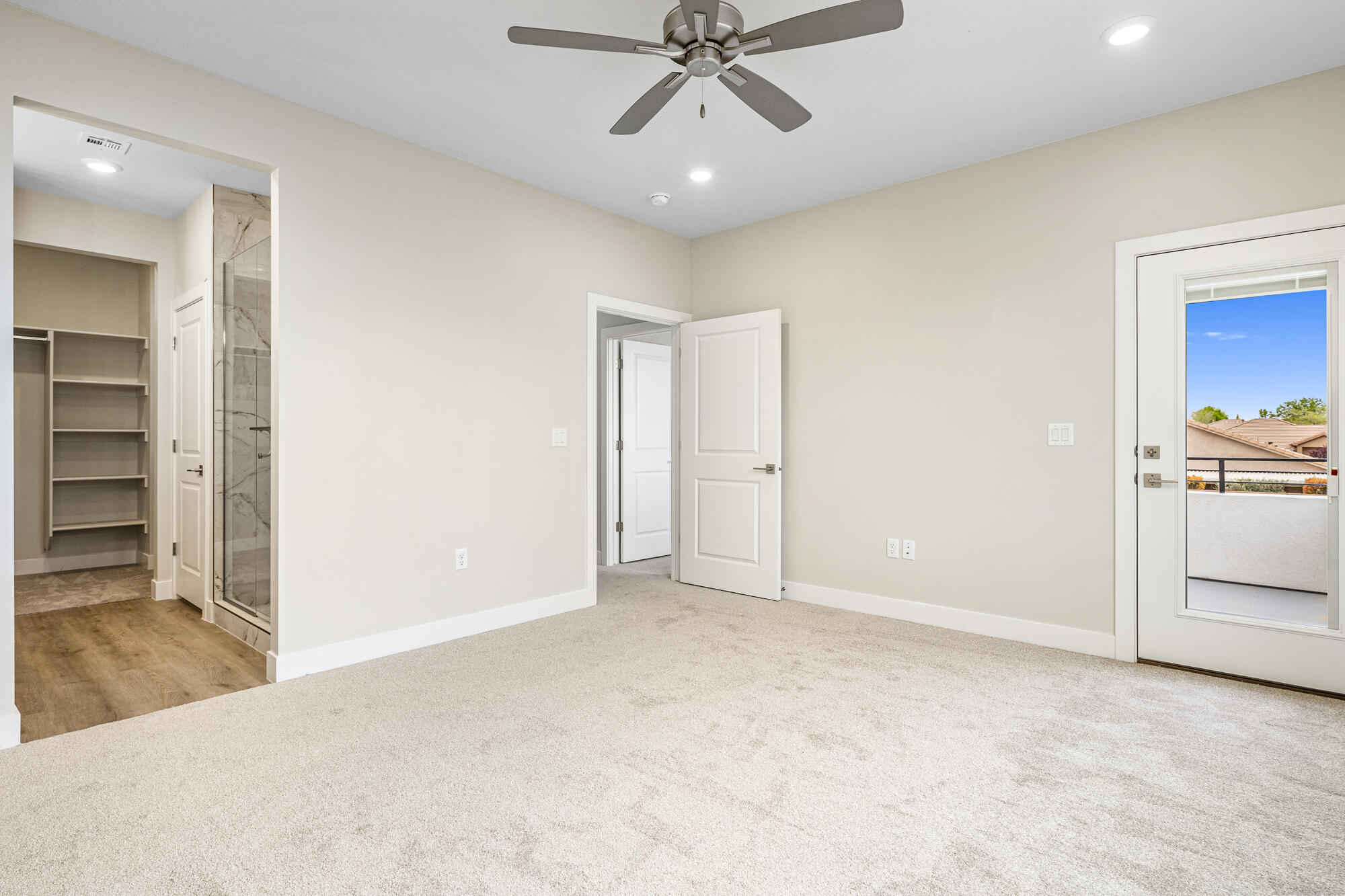 EAGLE POINTE - Residential