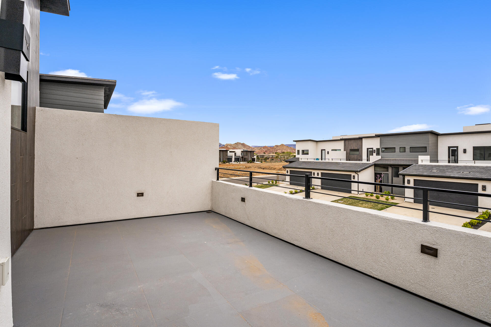 EAGLE POINTE - Residential