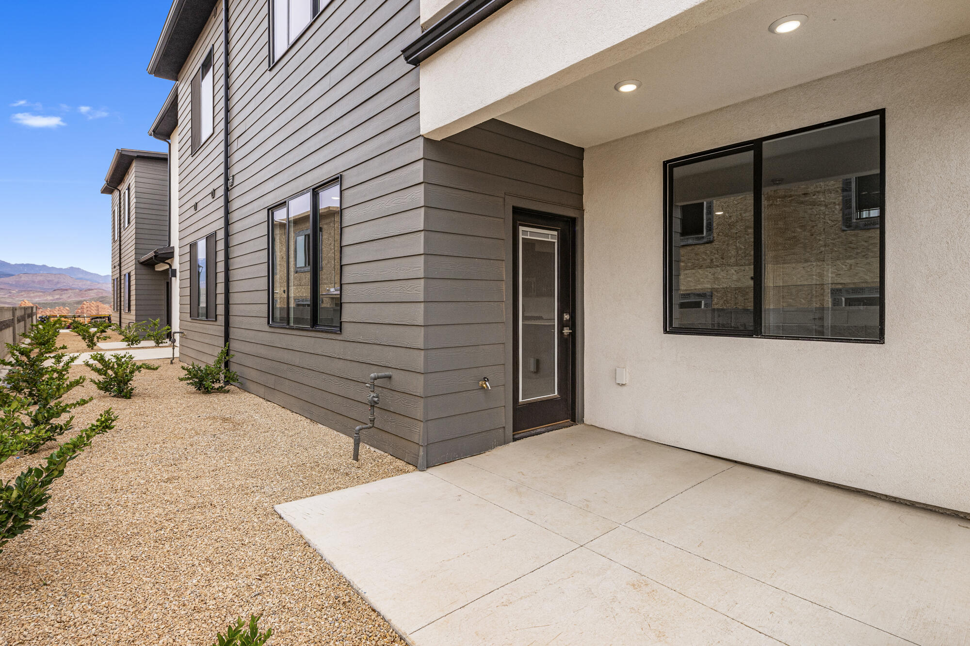 EAGLE POINTE - Residential