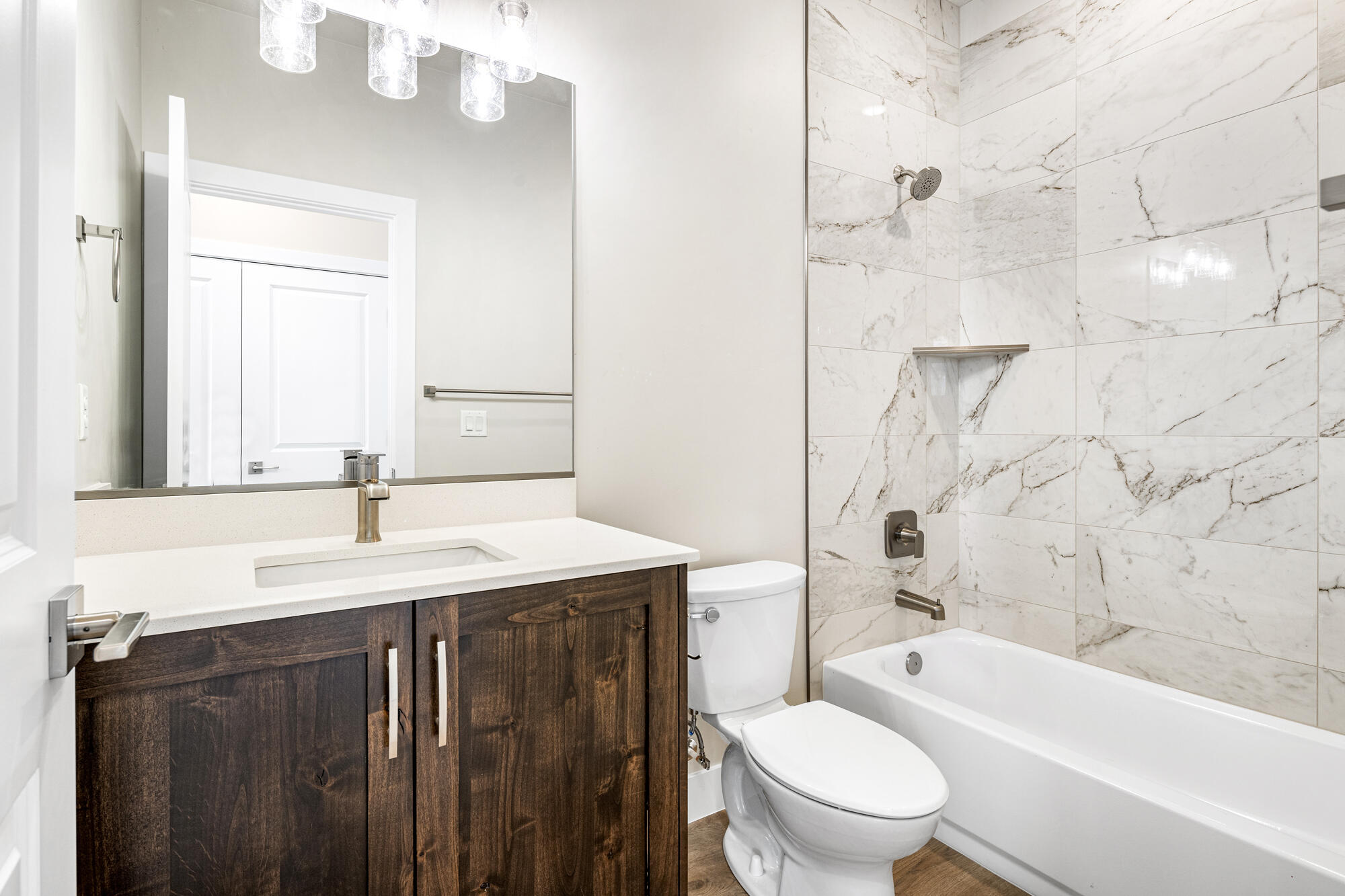 EAGLE POINTE - Residential