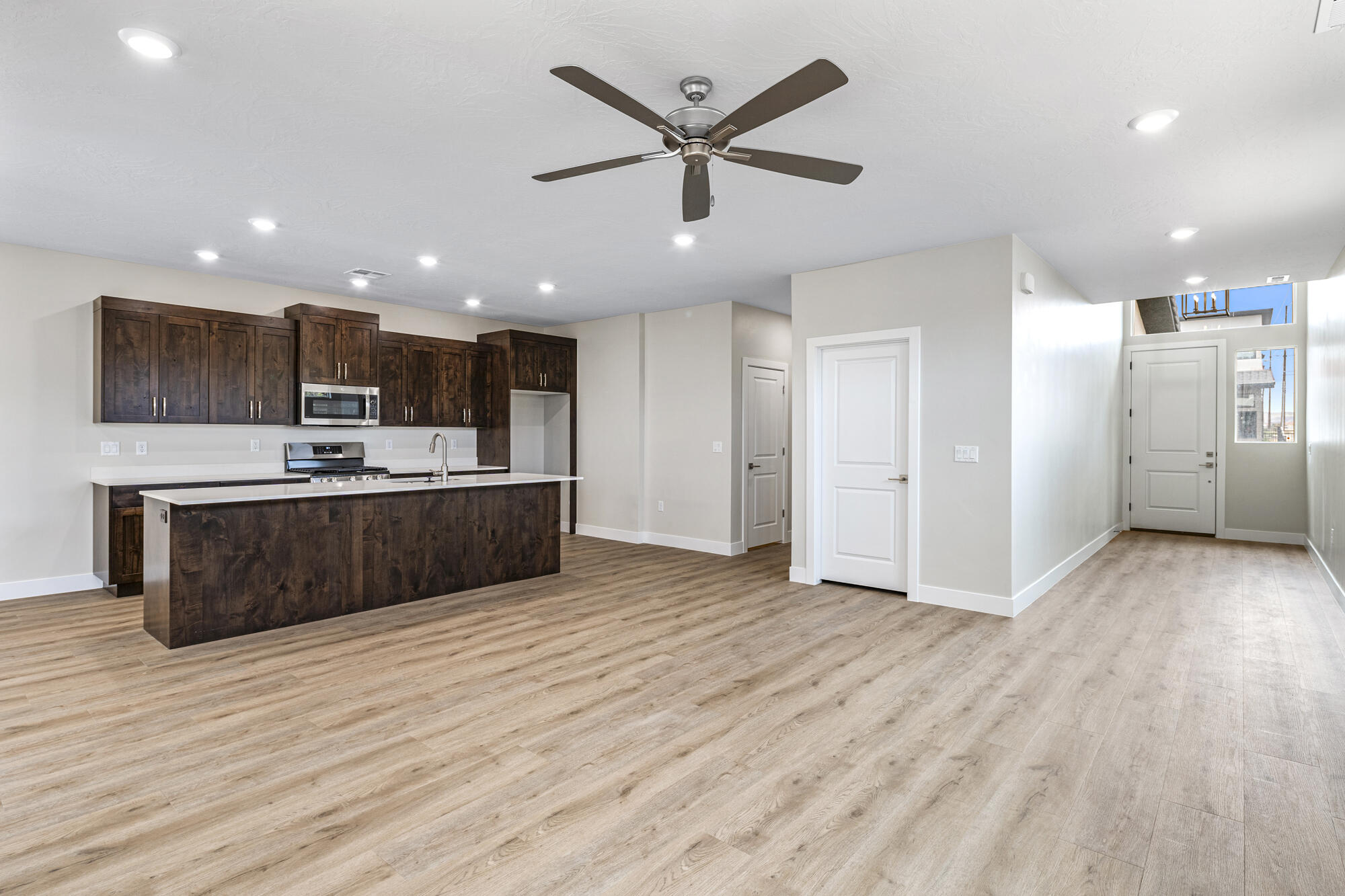 EAGLE POINTE - Residential