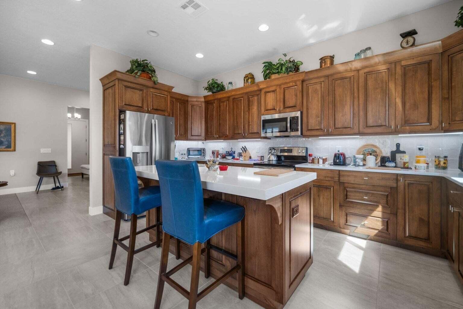 VILLAS AT SUN RIVER - Residential