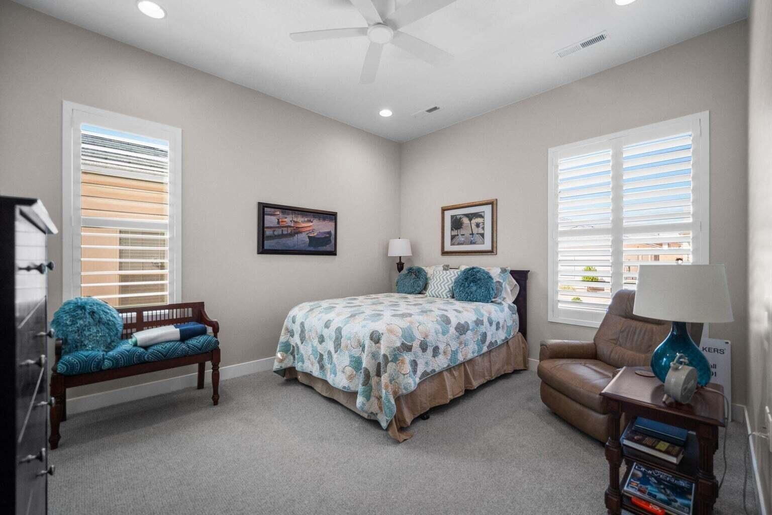 VILLAS AT SUN RIVER - Residential