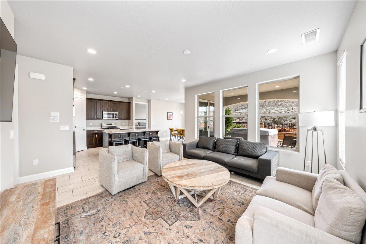 PASEOS AT SIENNA HILLS - Residential