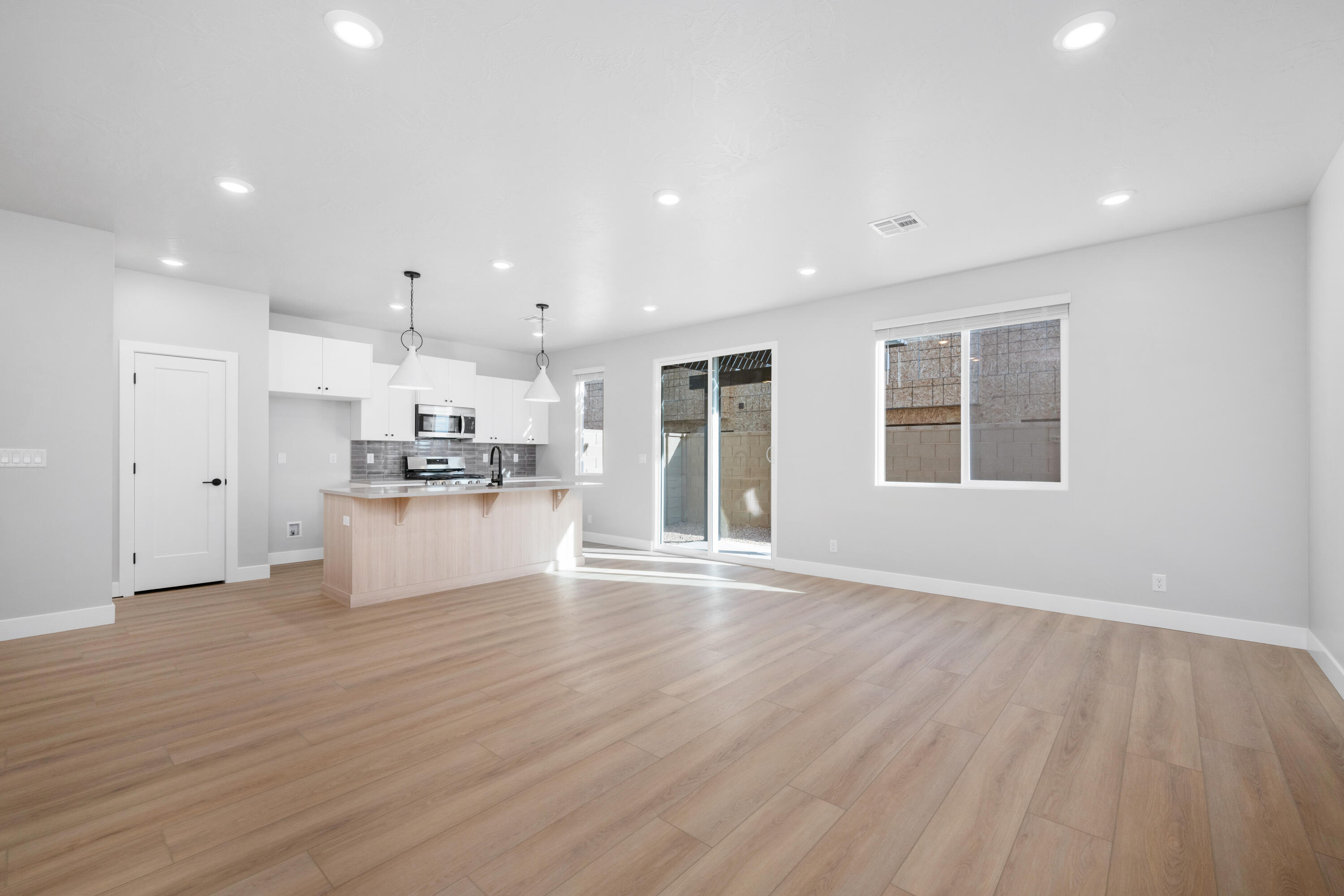 RISE AT CORAL CANYON - Residential