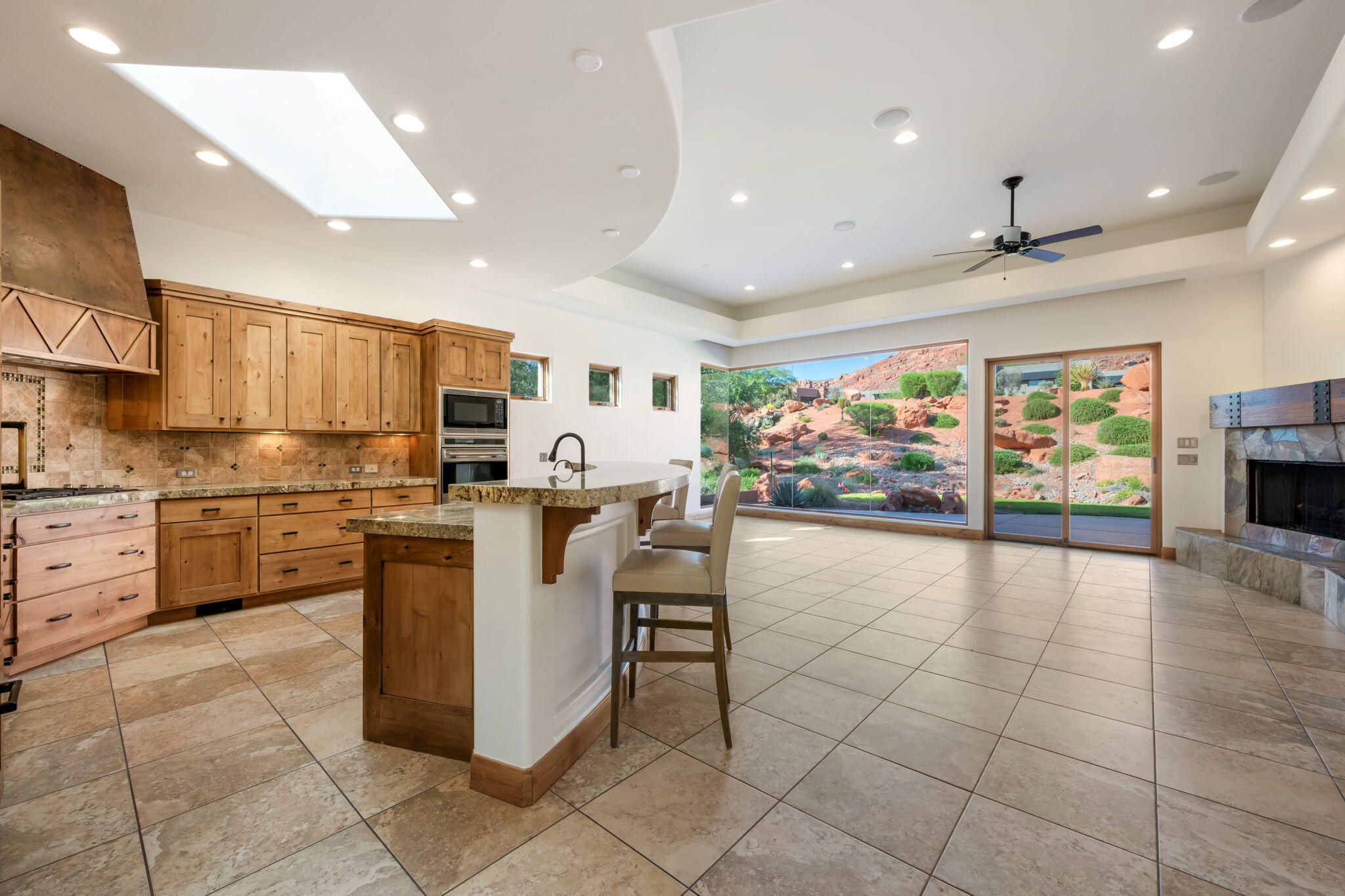 KACHINA SPRINGS EAST AT ENTRADA - Residential