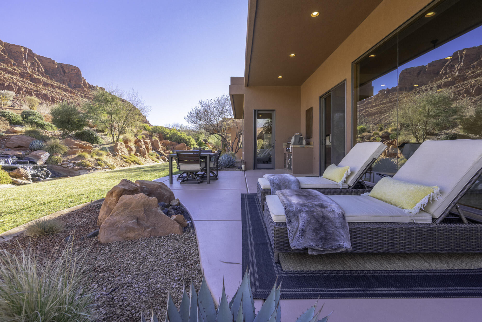 KACHINA SPRINGS EAST AT ENTRADA - Residential