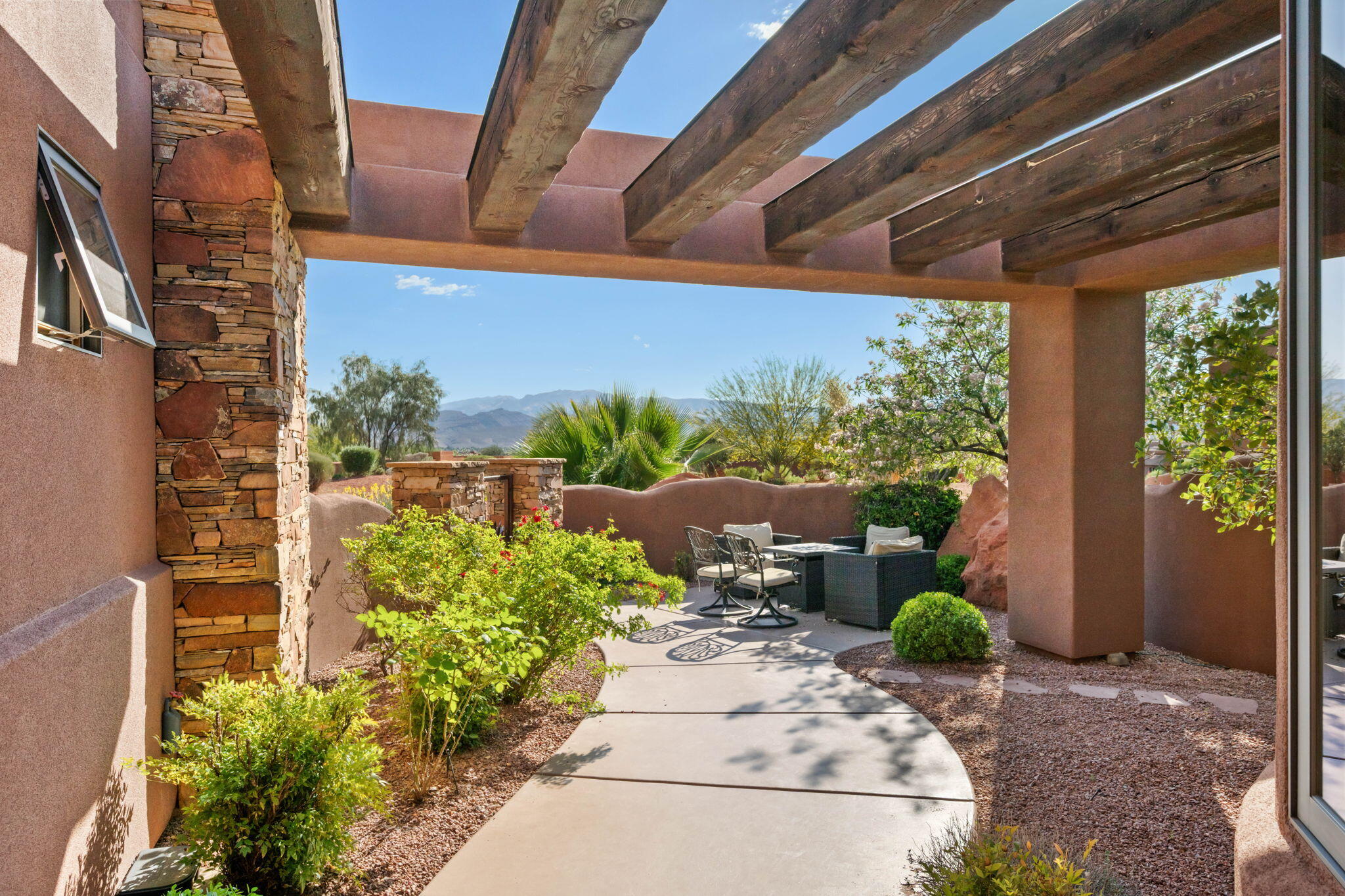 KACHINA SPRINGS EAST AT ENTRADA - Residential