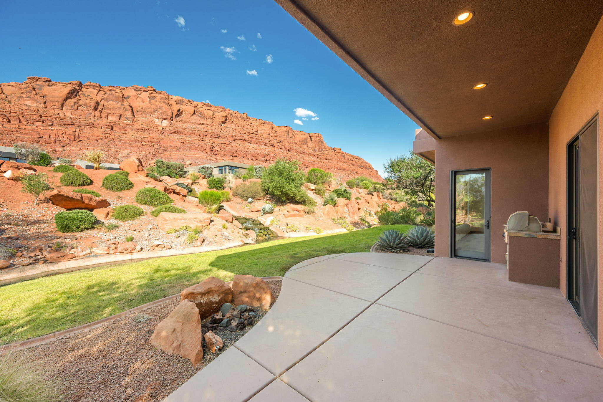 KACHINA SPRINGS EAST AT ENTRADA - Residential