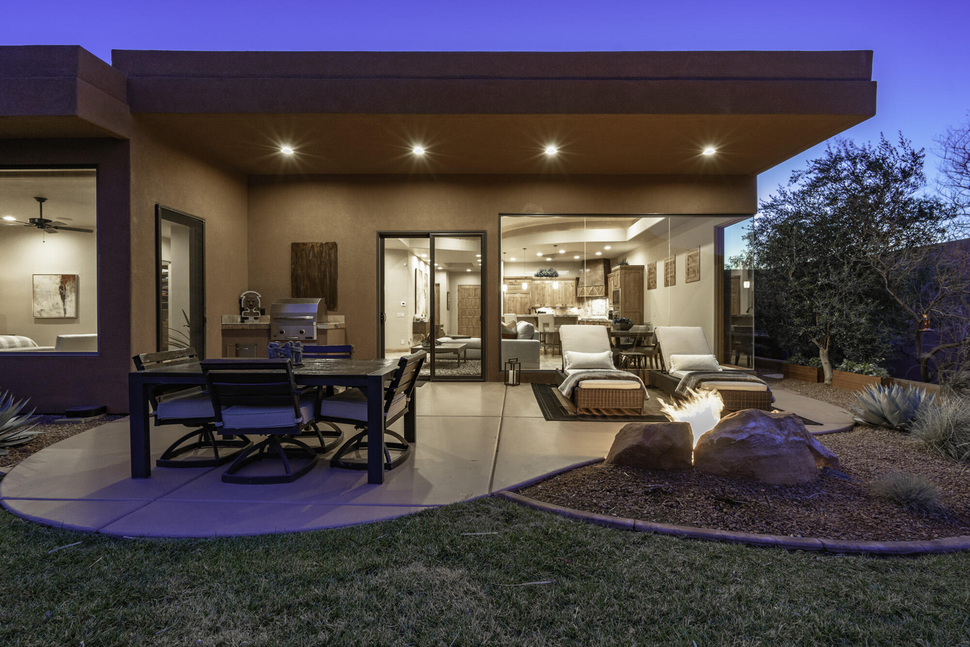 KACHINA SPRINGS EAST AT ENTRADA - Residential