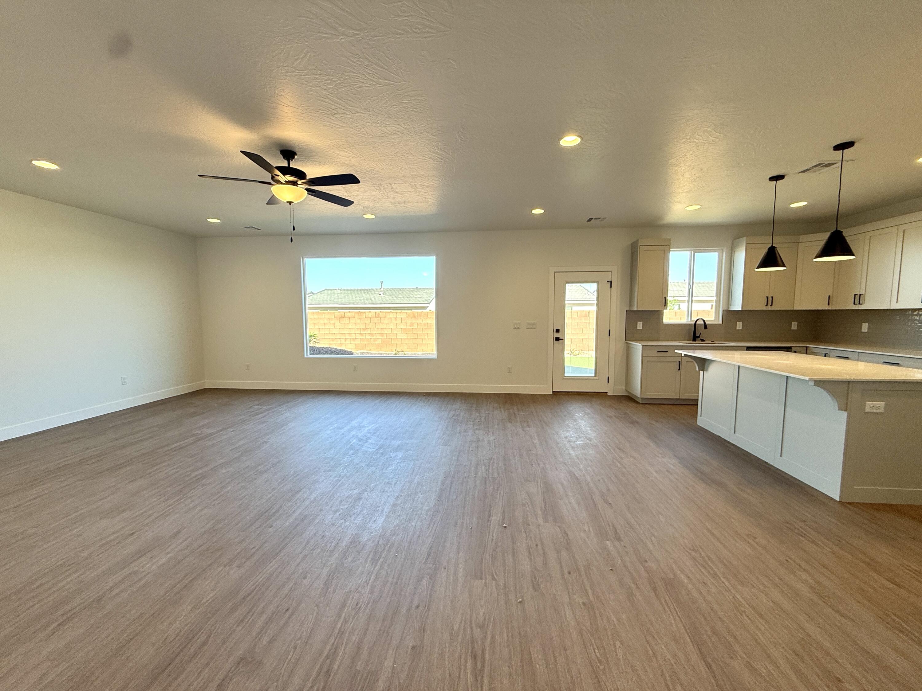 DESERT RESERVE - Residential