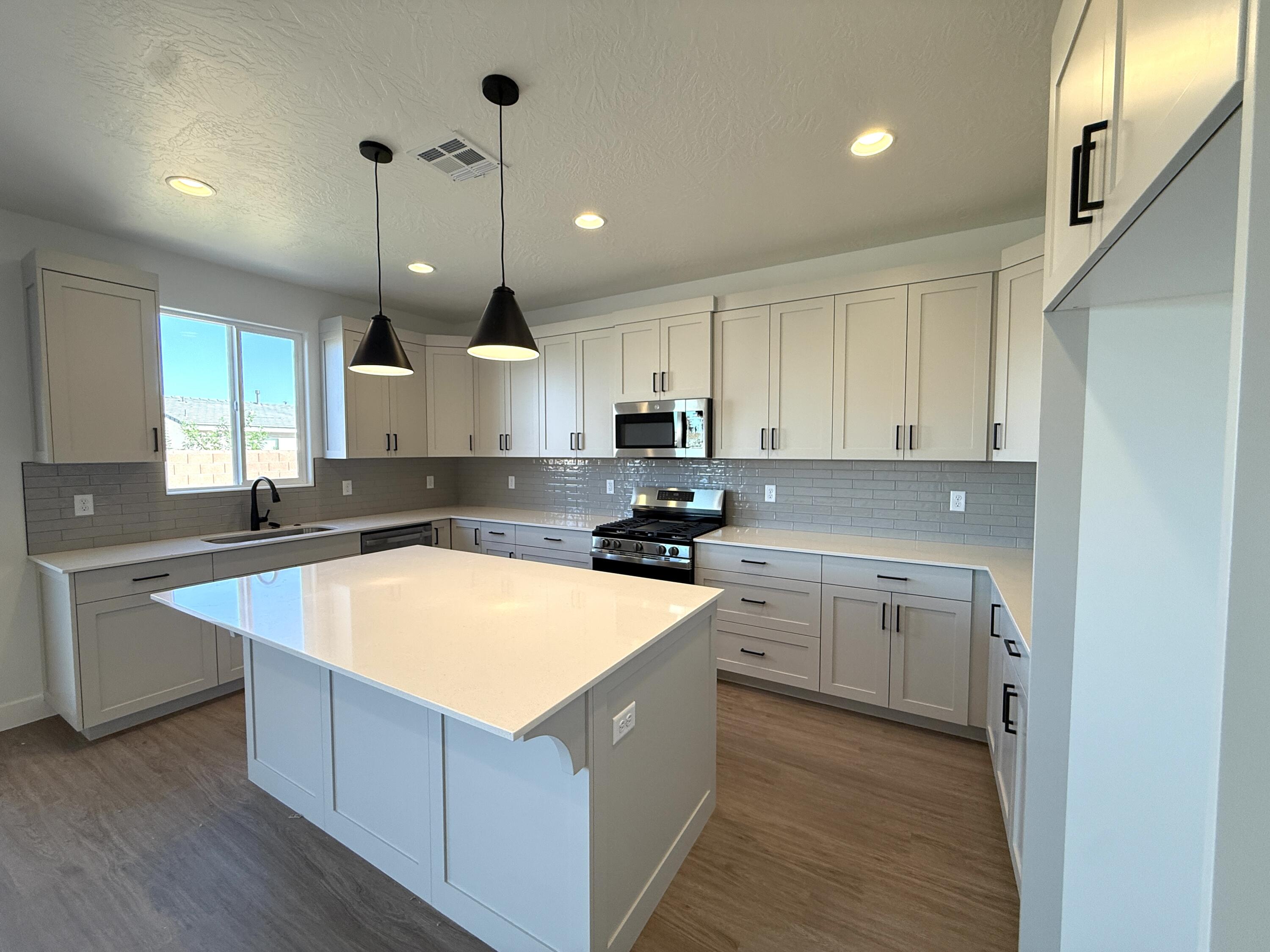 DESERT RESERVE - Residential