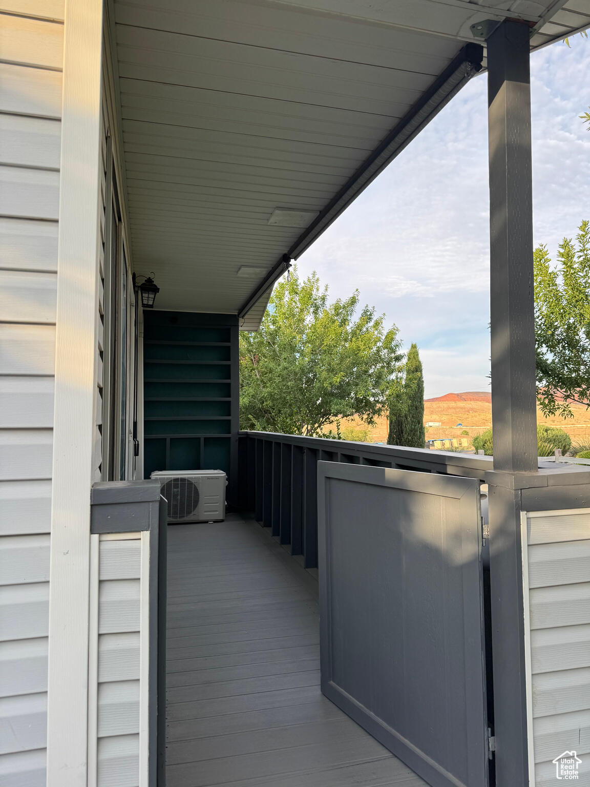 HARRISBURG LAKESIDE ESTATES - Residential