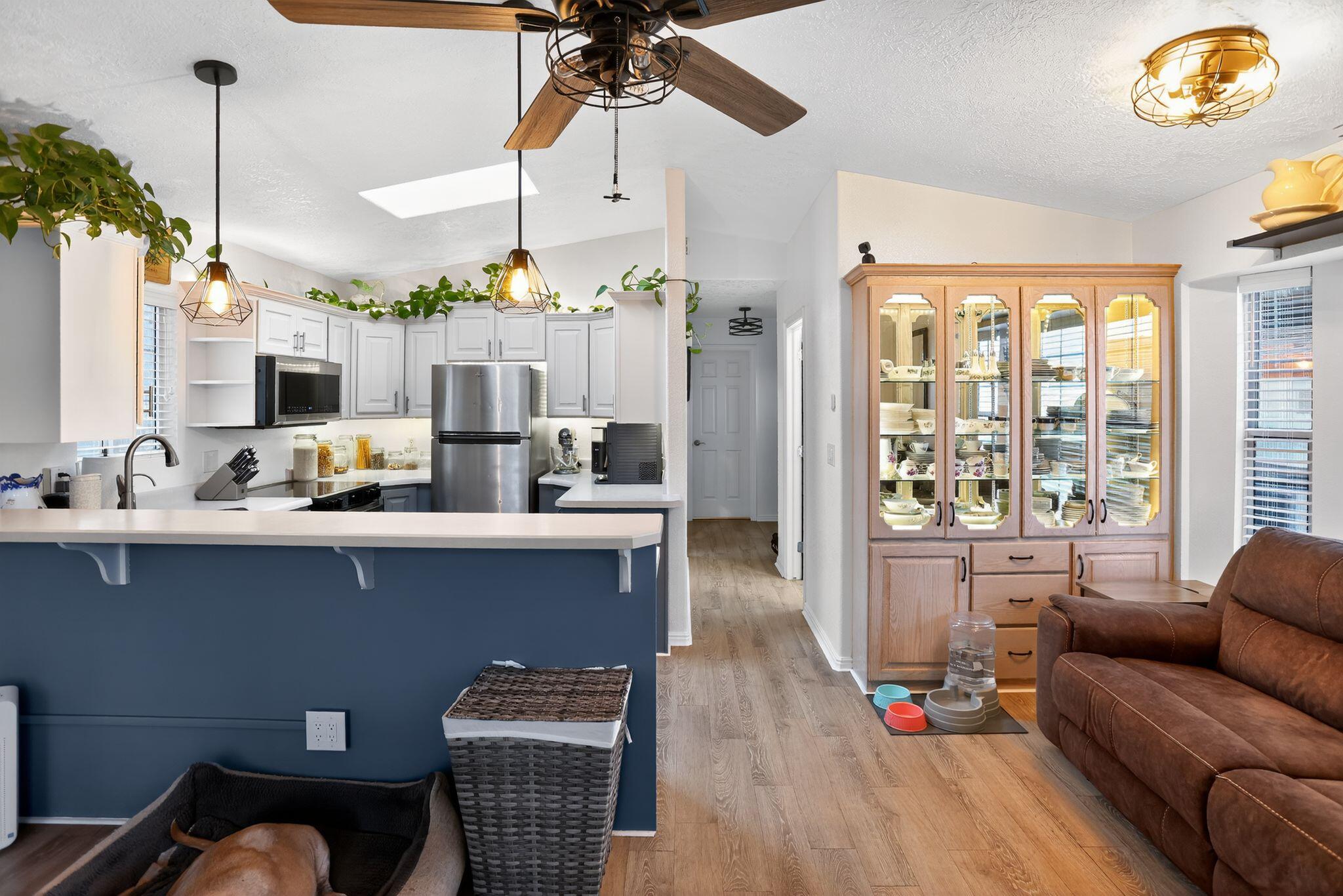 HARRISBURG LAKESIDE ESTATES - Residential