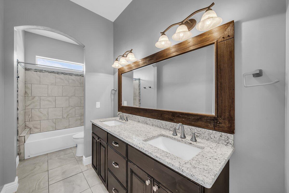 ESCALERA - Residential