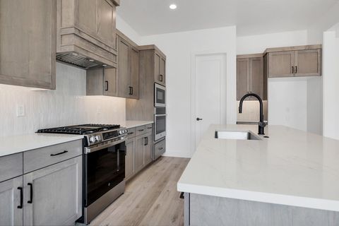 Tiny photo for 1284 E Andromeda ST, Washington, UT 84780 (MLS # 26-271282)