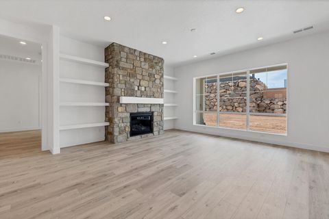 Tiny photo for 1284 E Andromeda ST, Washington, UT 84780 (MLS # 26-271282)