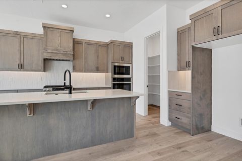 Tiny photo for 1284 E Andromeda ST, Washington, UT 84780 (MLS # 26-271282)