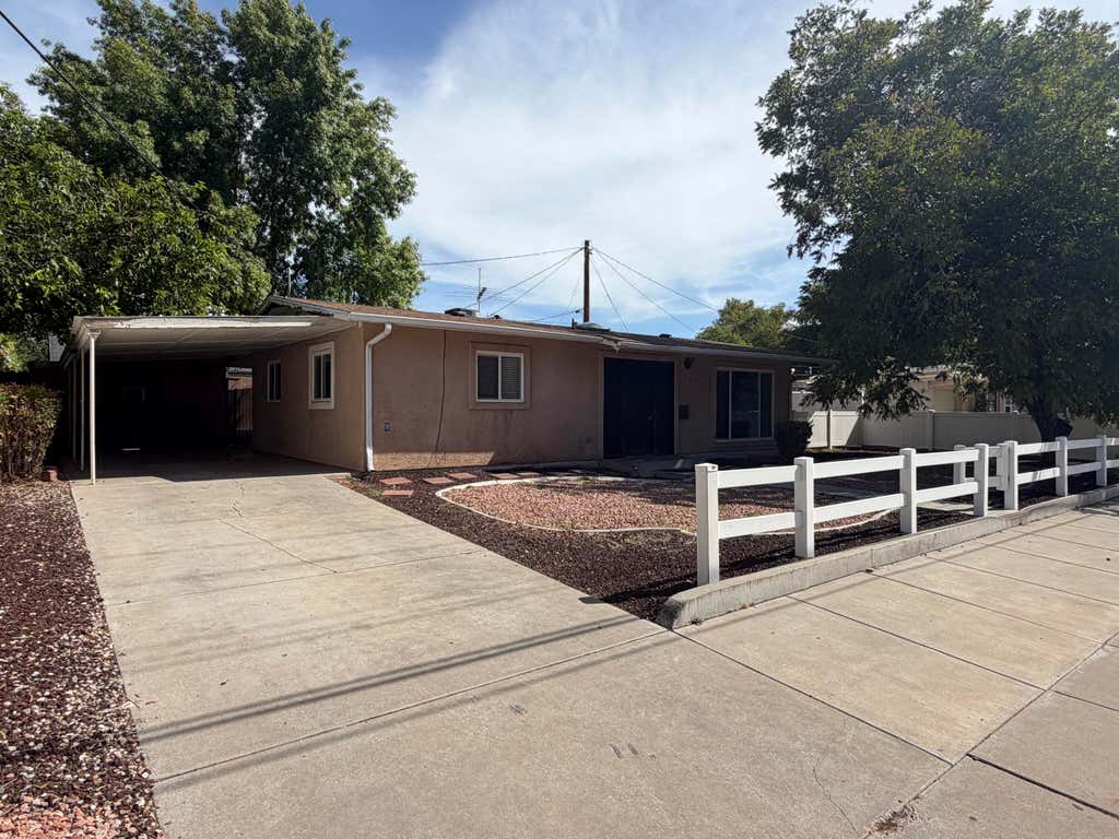 Photo of 251 E 700 S, Saint George, UT 84770 (MLS # 26-275357)