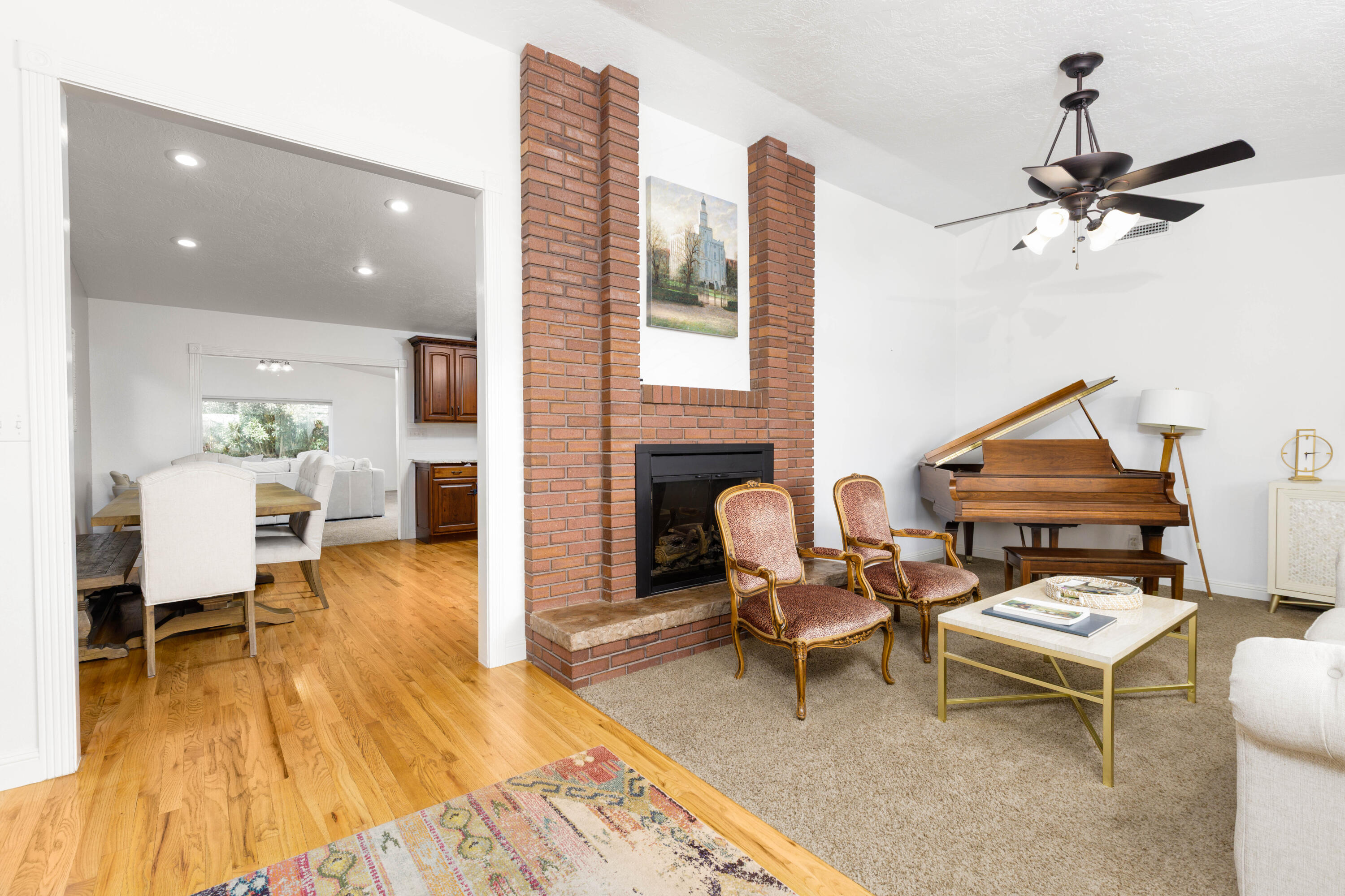 BLOOMINGTON HILLS - Residential