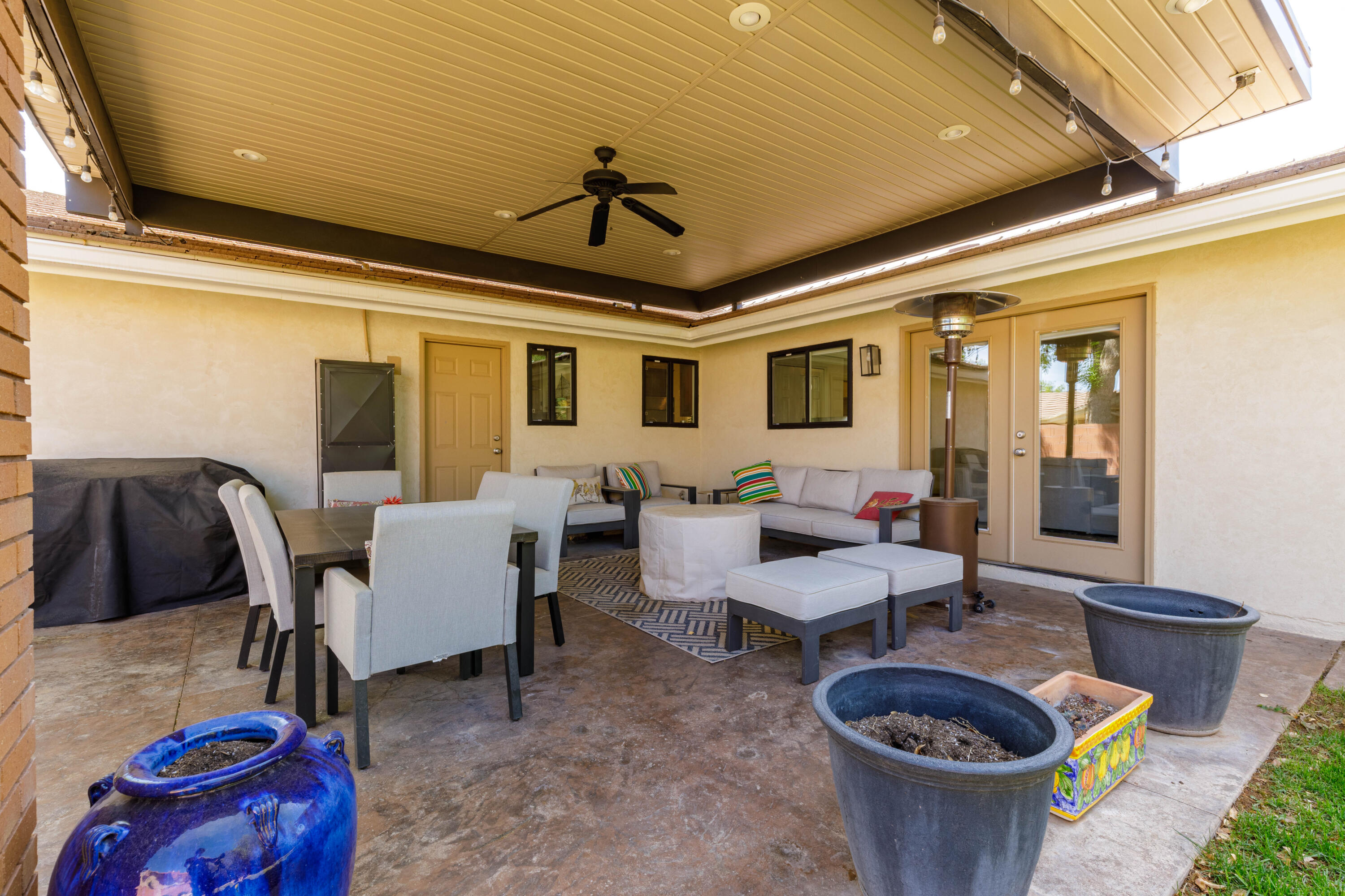 BLOOMINGTON HILLS - Residential