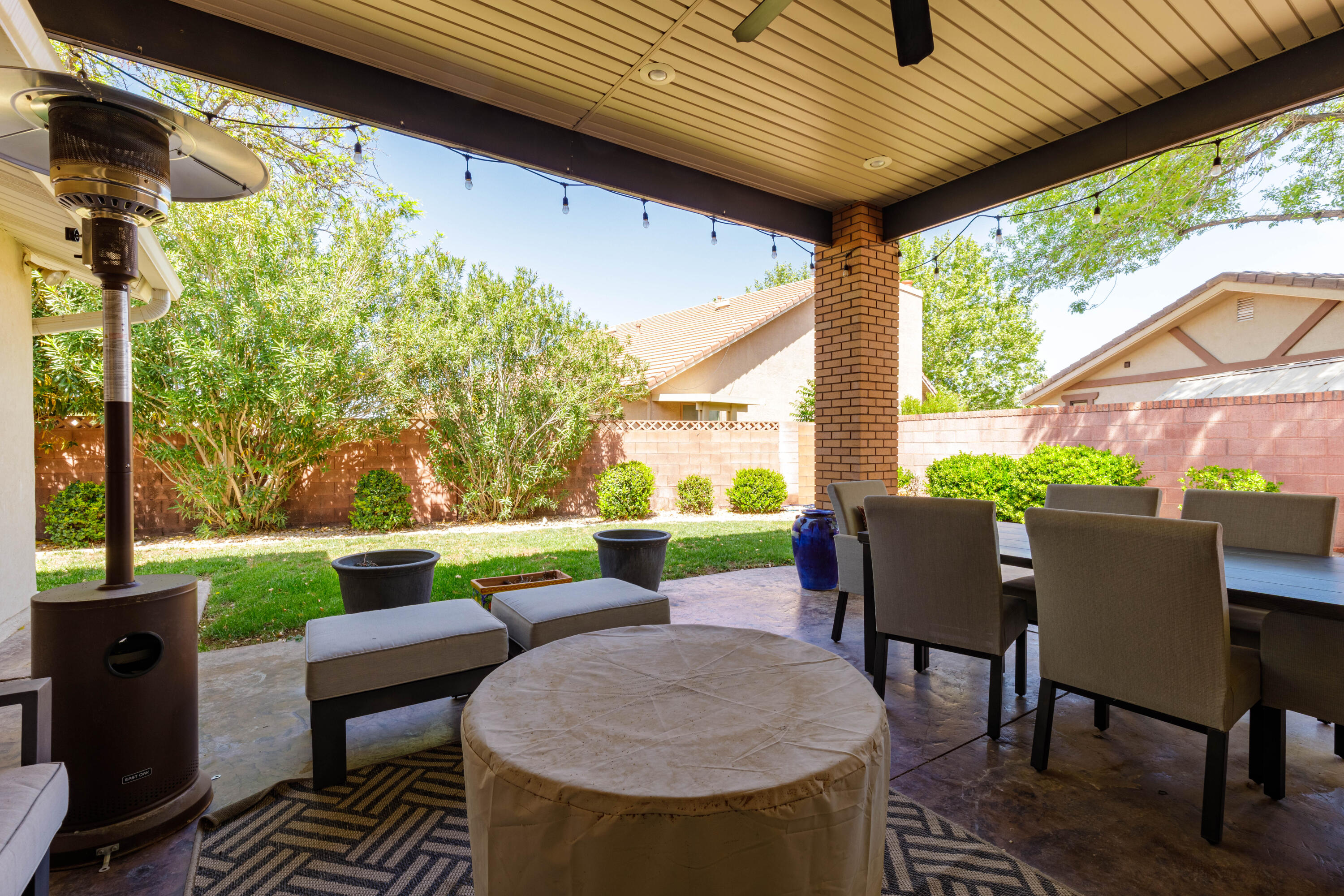 BLOOMINGTON HILLS - Residential