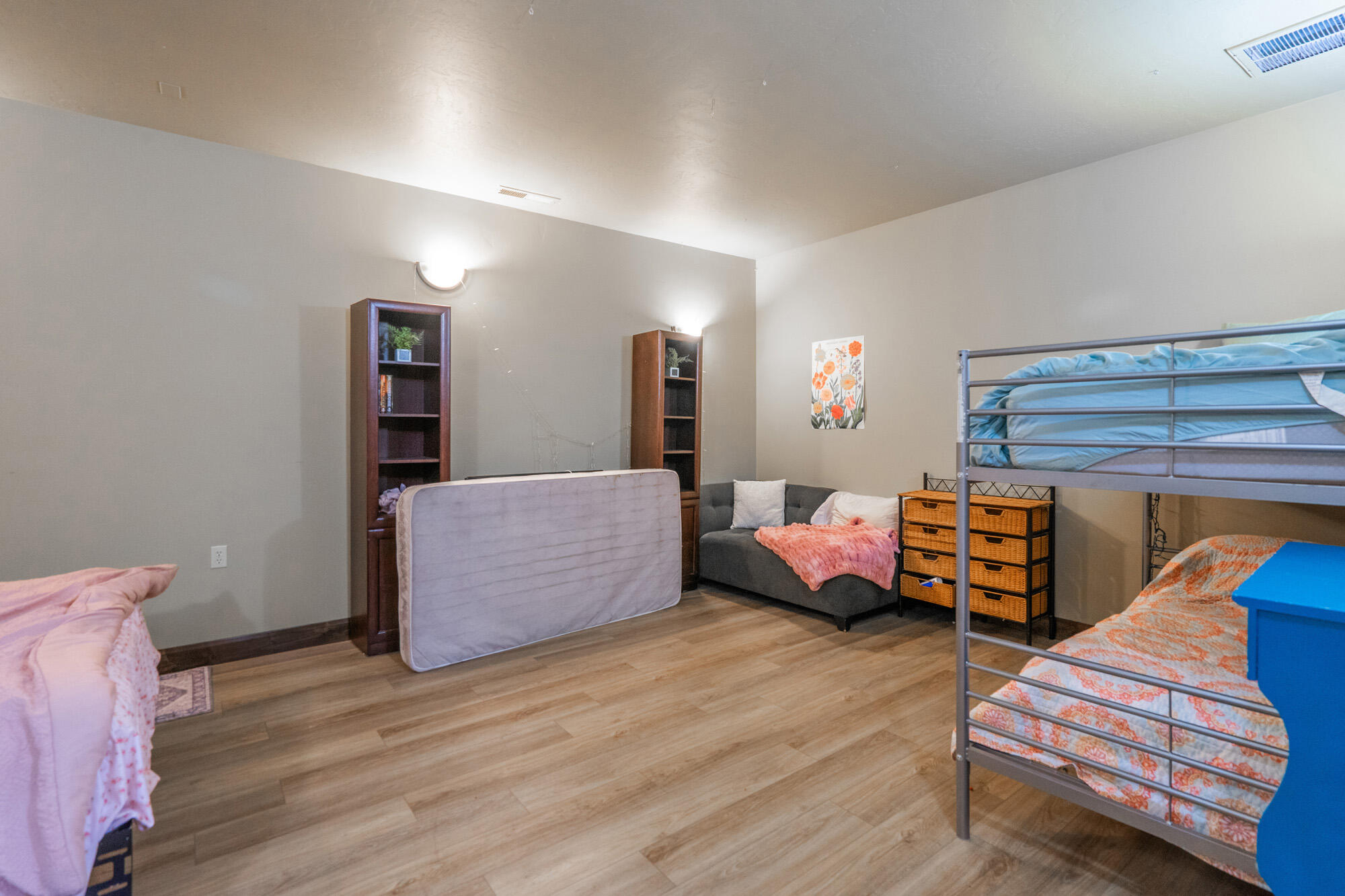 VILLA BONITA ESTATES - Residential