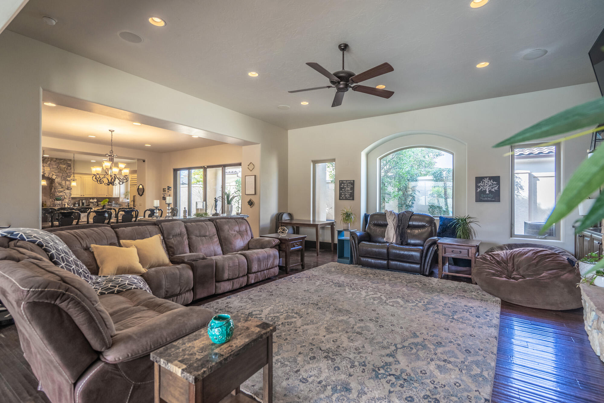 VILLA BONITA ESTATES - Residential