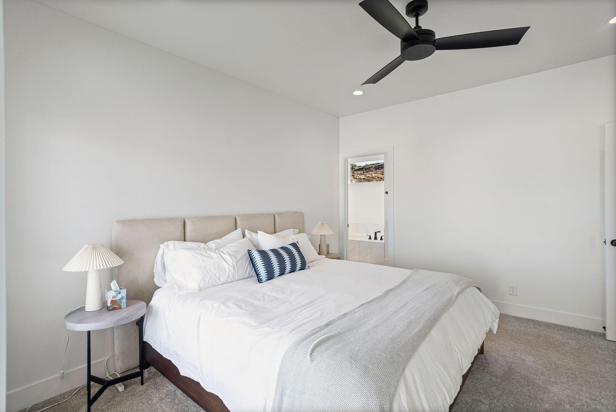 DESERT FLOWER - Residential