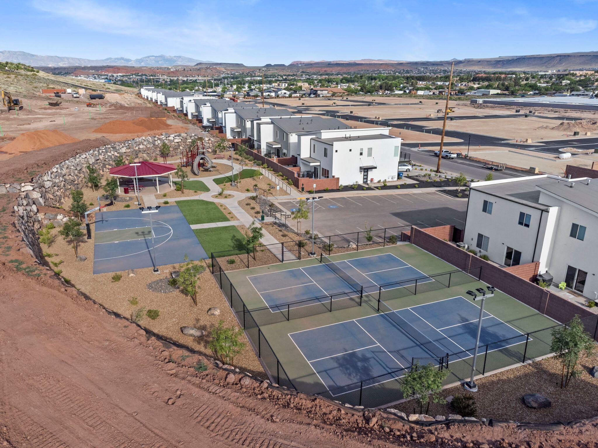 DESERT FLOWER - Residential