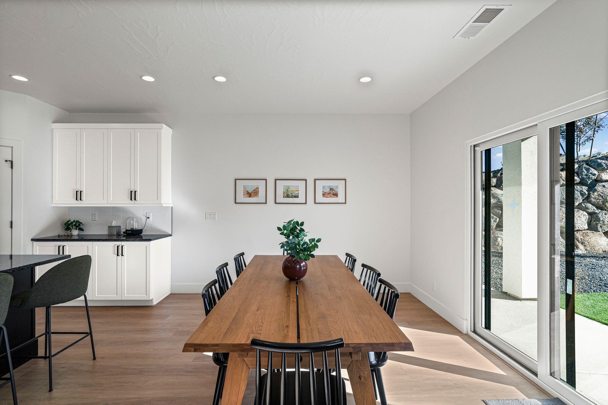 DESERT FLOWER - Residential