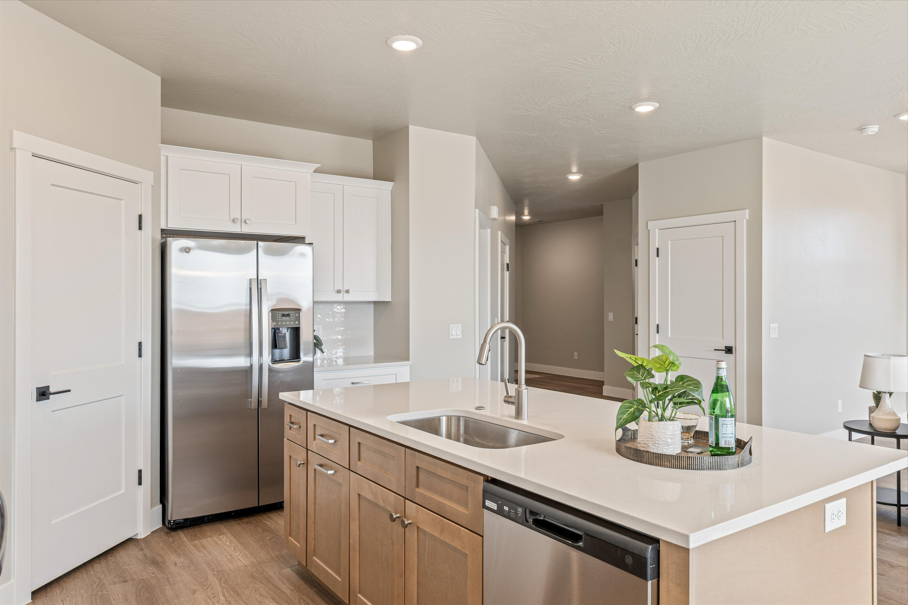 HURRICANE HEIGHTS TOWNHOMES - Residential