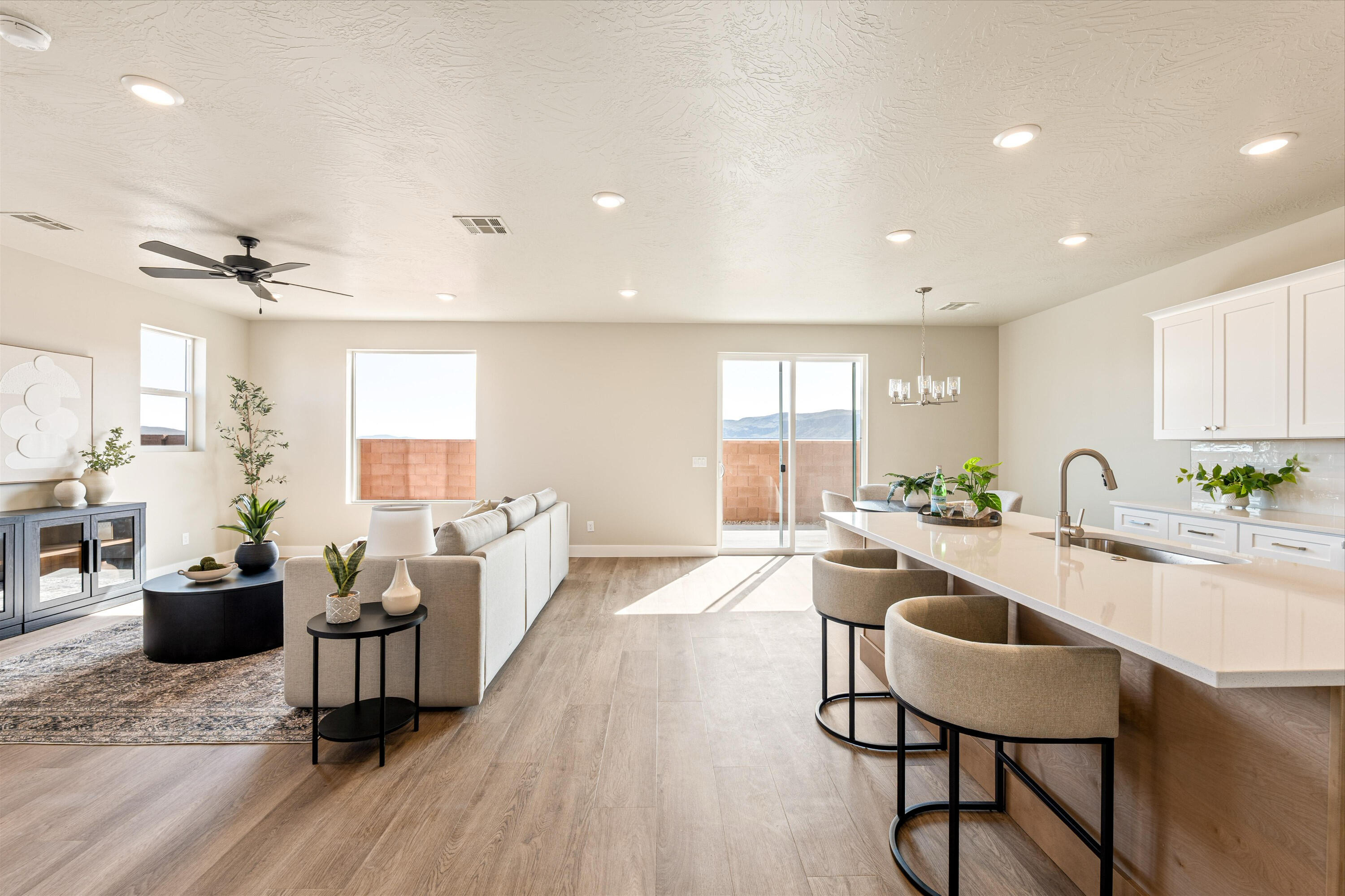 HURRICANE HEIGHTS TOWNHOMES - Residential