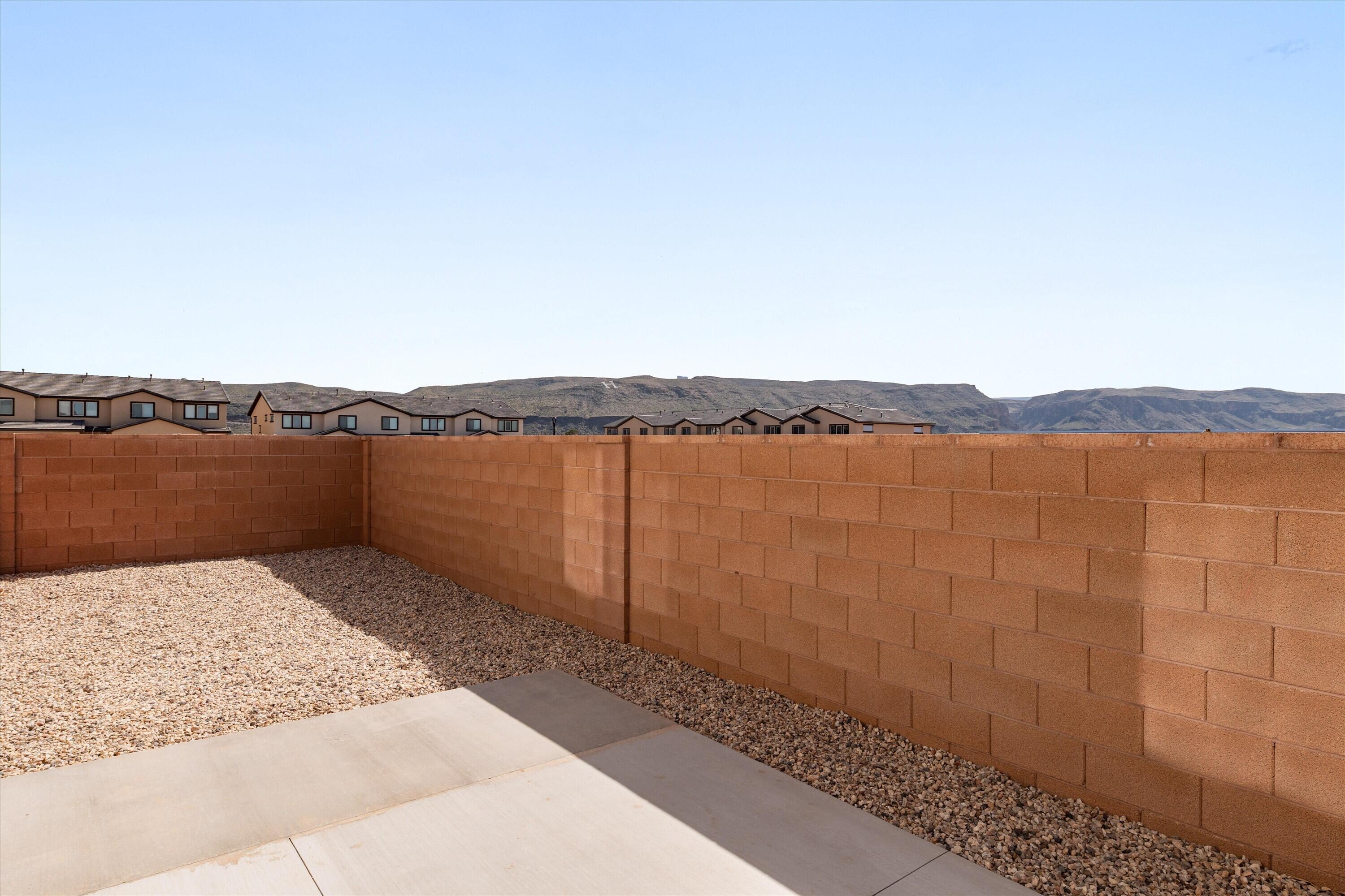 HURRICANE HEIGHTS TOWNHOMES - Residential