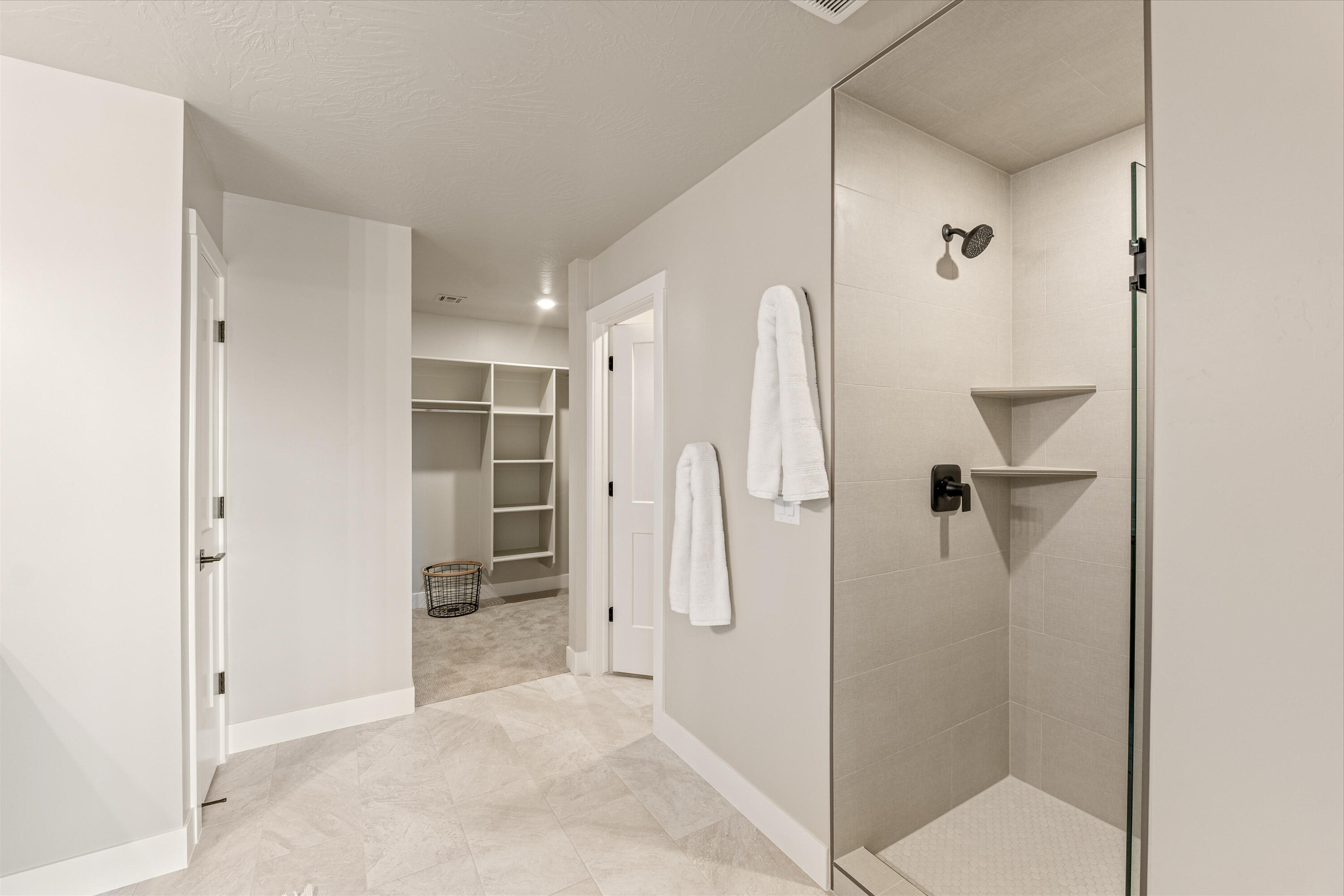 HURRICANE HEIGHTS TOWNHOMES - Residential