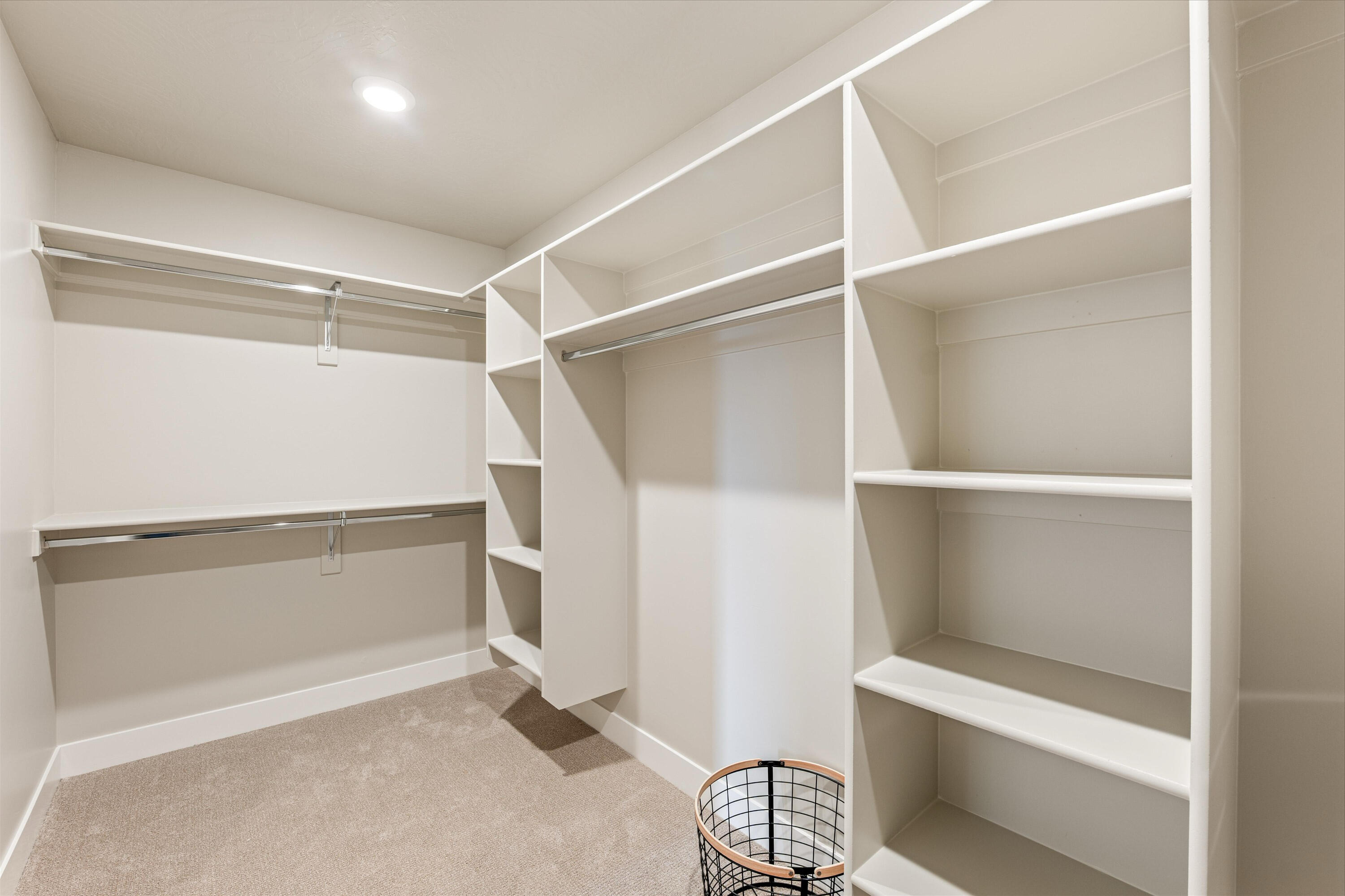 HURRICANE HEIGHTS TOWNHOMES - Residential