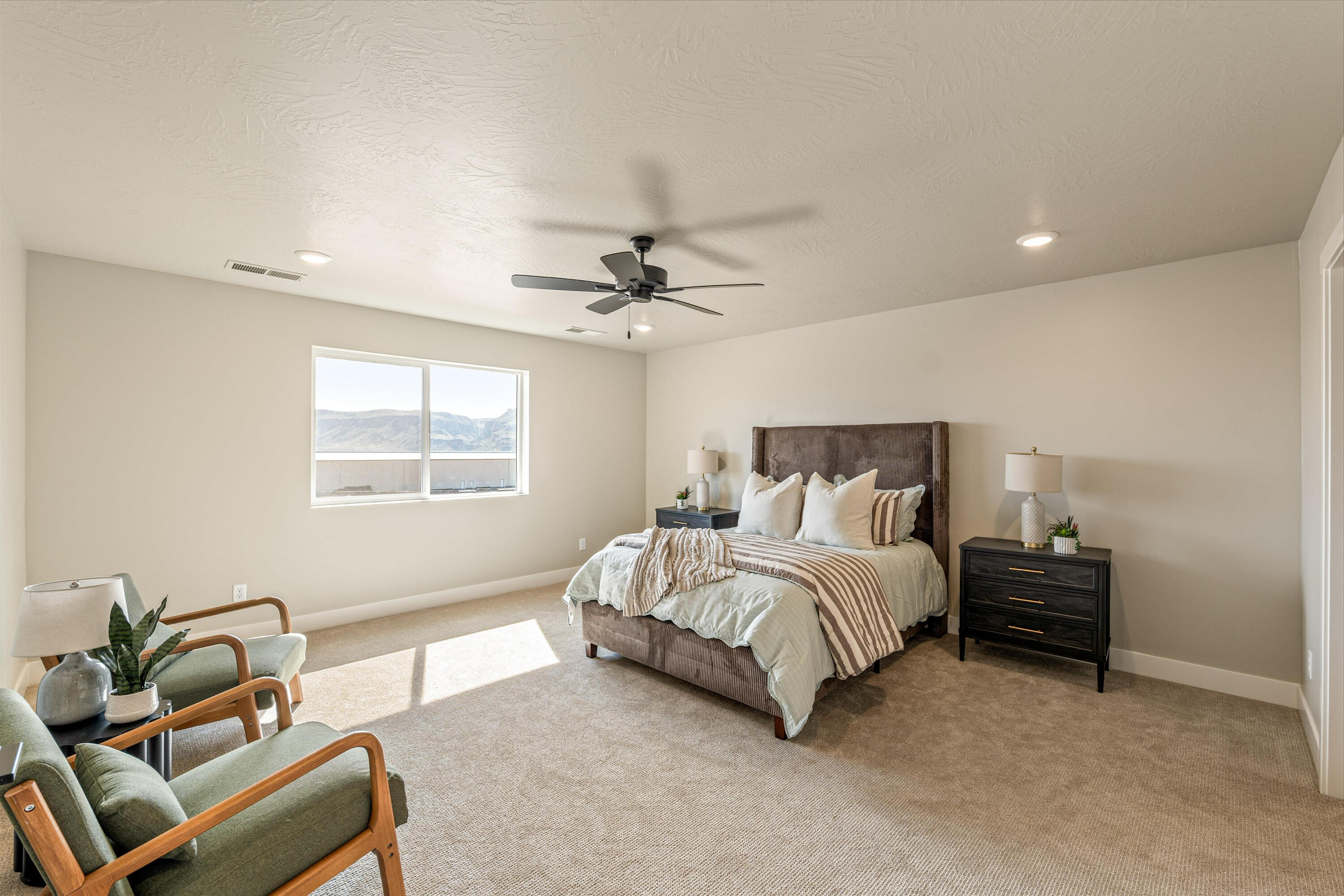 HURRICANE HEIGHTS TOWNHOMES - Residential