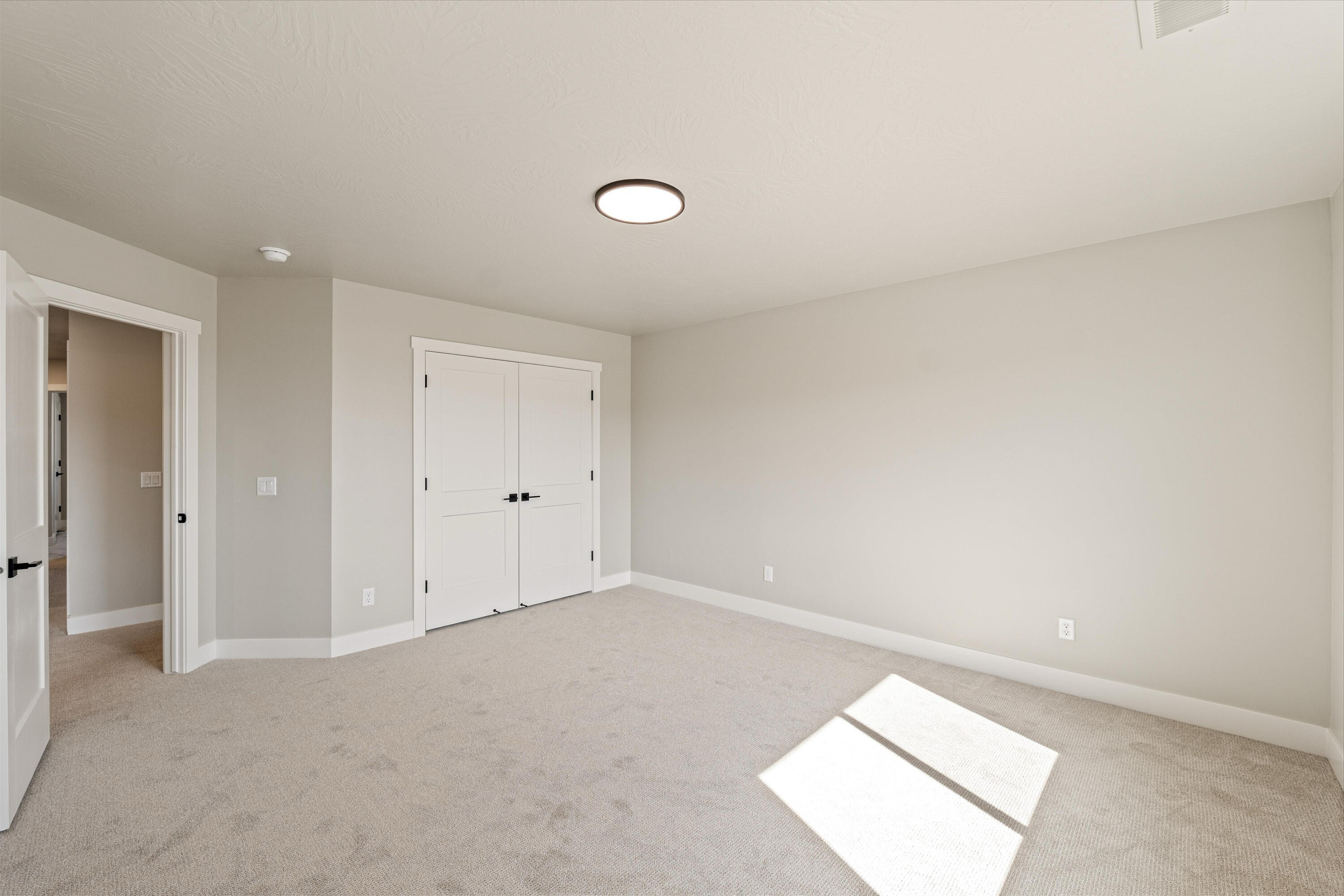 HURRICANE HEIGHTS TOWNHOMES - Residential