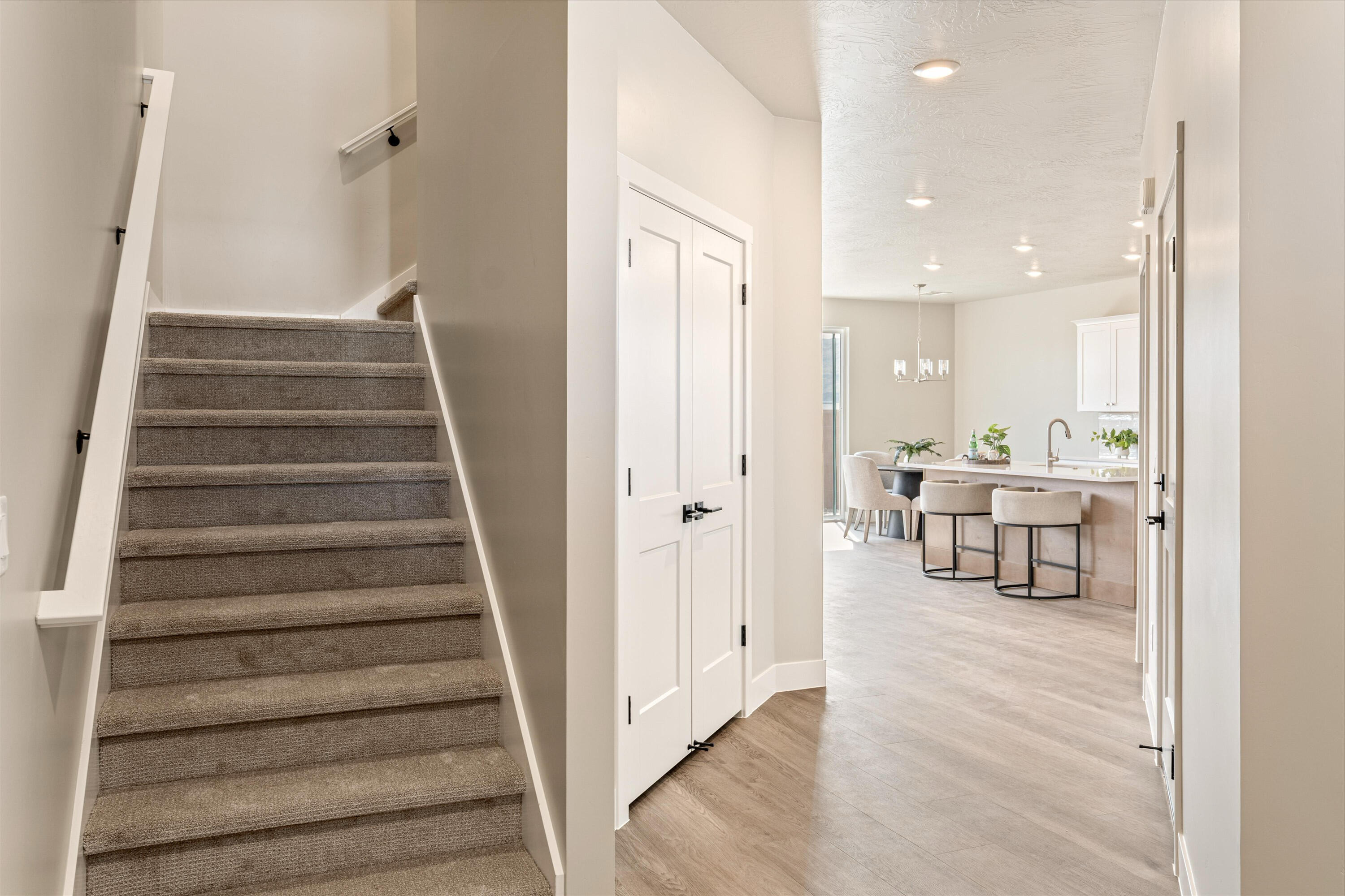 HURRICANE HEIGHTS TOWNHOMES - Residential