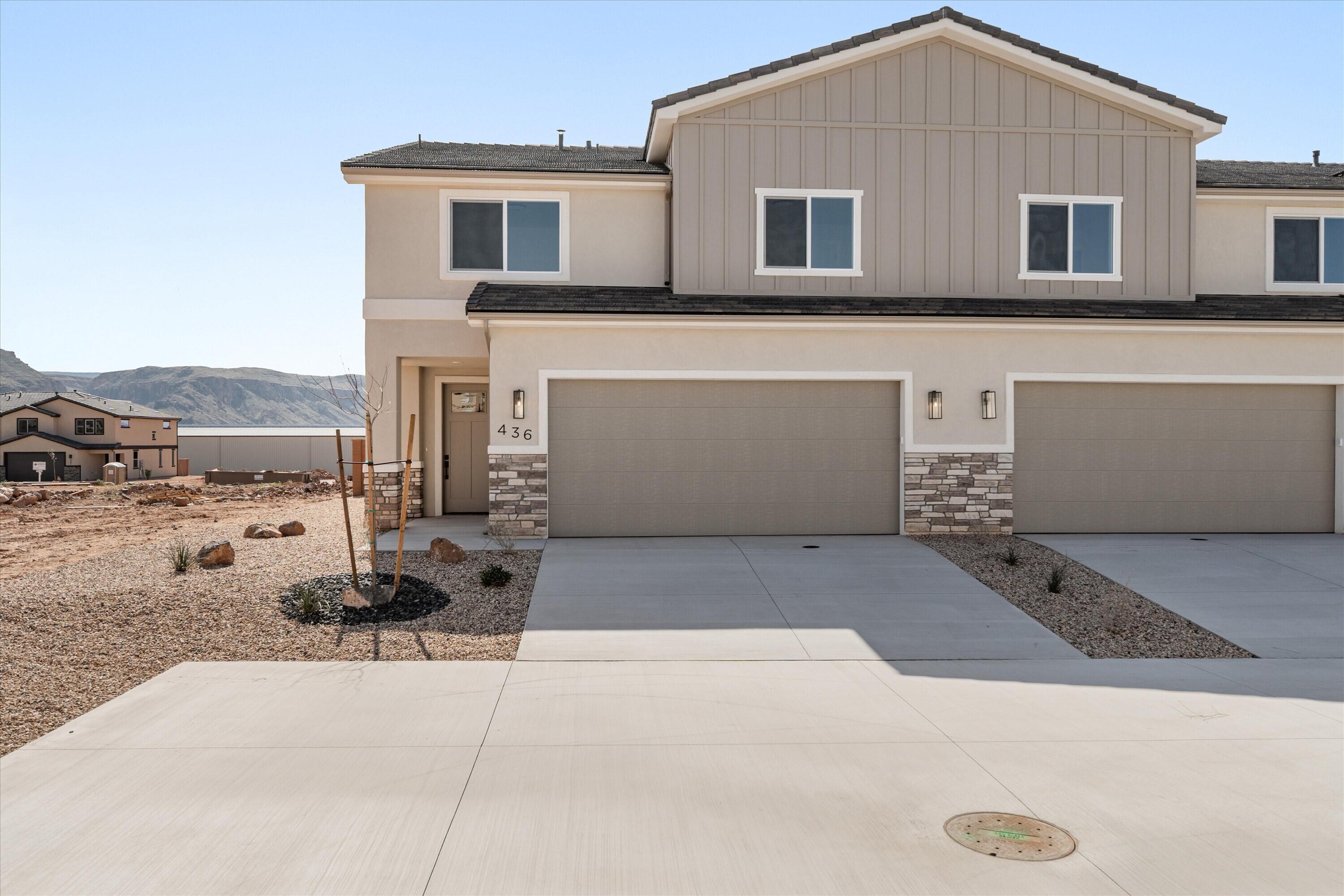 HURRICANE HEIGHTS TOWNHOMES - Residential